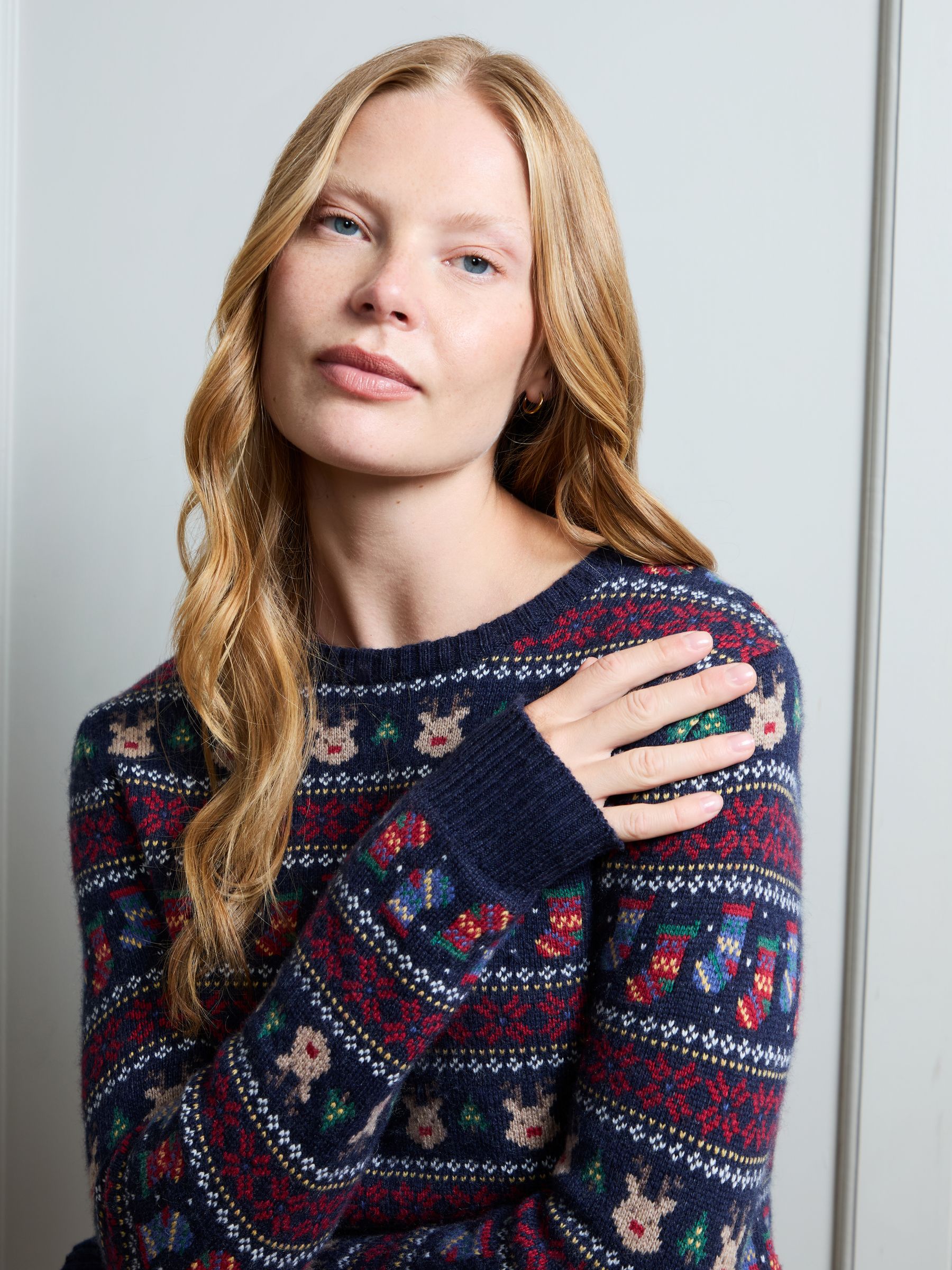Navy Blue Women's Long Sleeve Christmas Fairisle Jumper - Image 4 of 4 Navy Blue Women's Long Sleeve Christmas Fairisle Jumper - Image 4 of 4