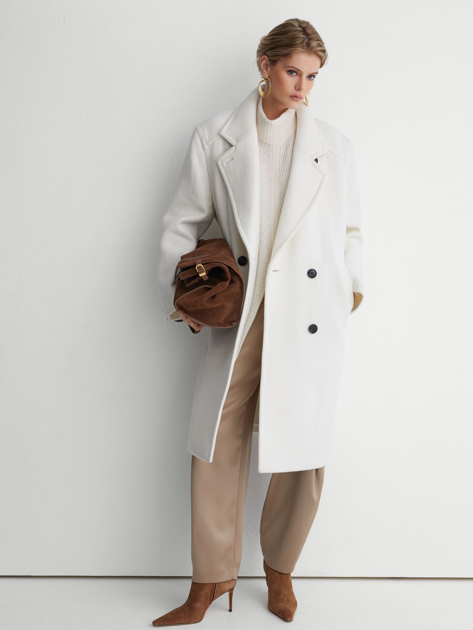 Atelier Wool-Blend Double-Breasted Relaxed Coat in Cream - Image 4 of 8