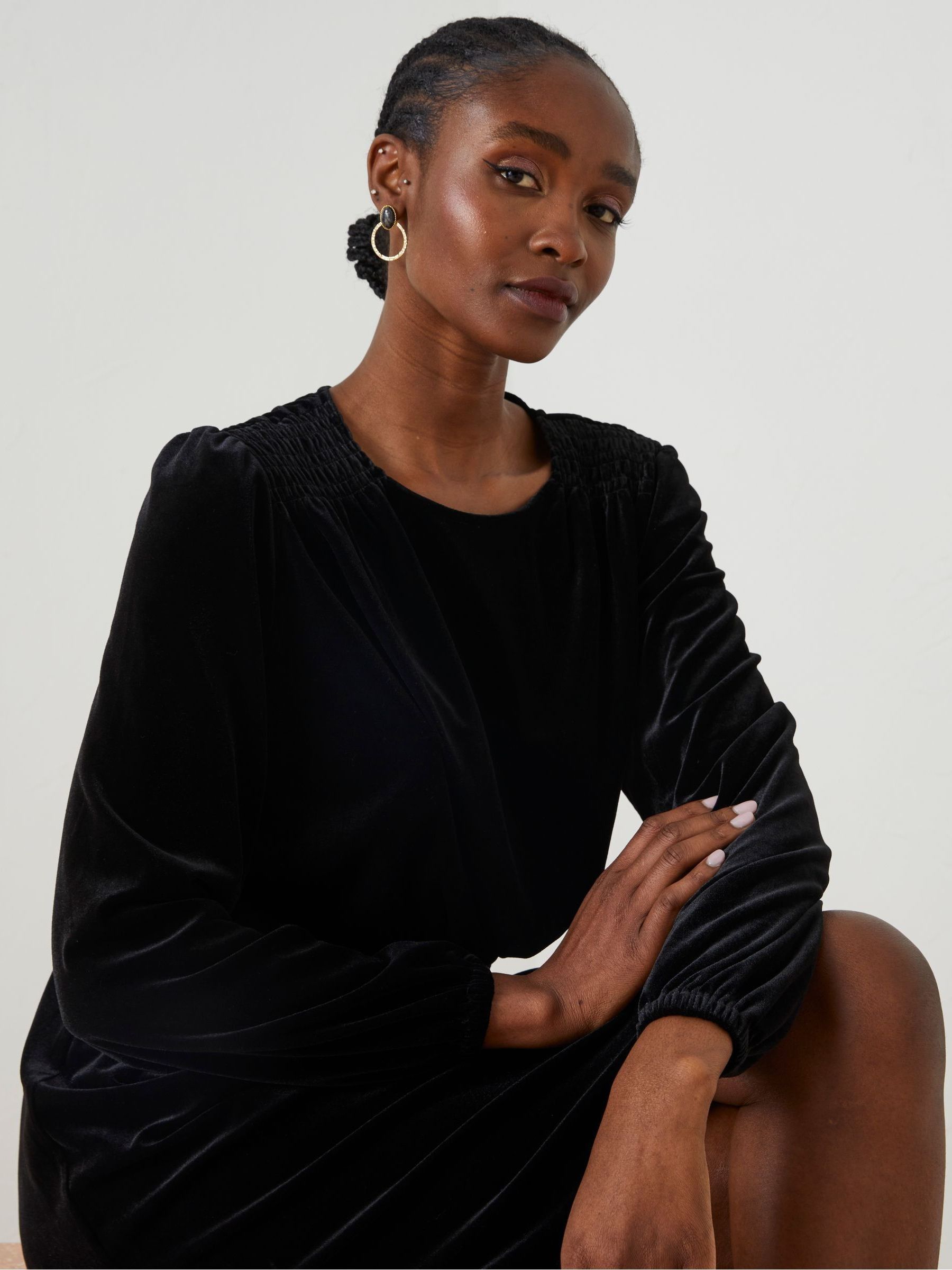 Black Annie Velvet Dress - Image 4 of 6