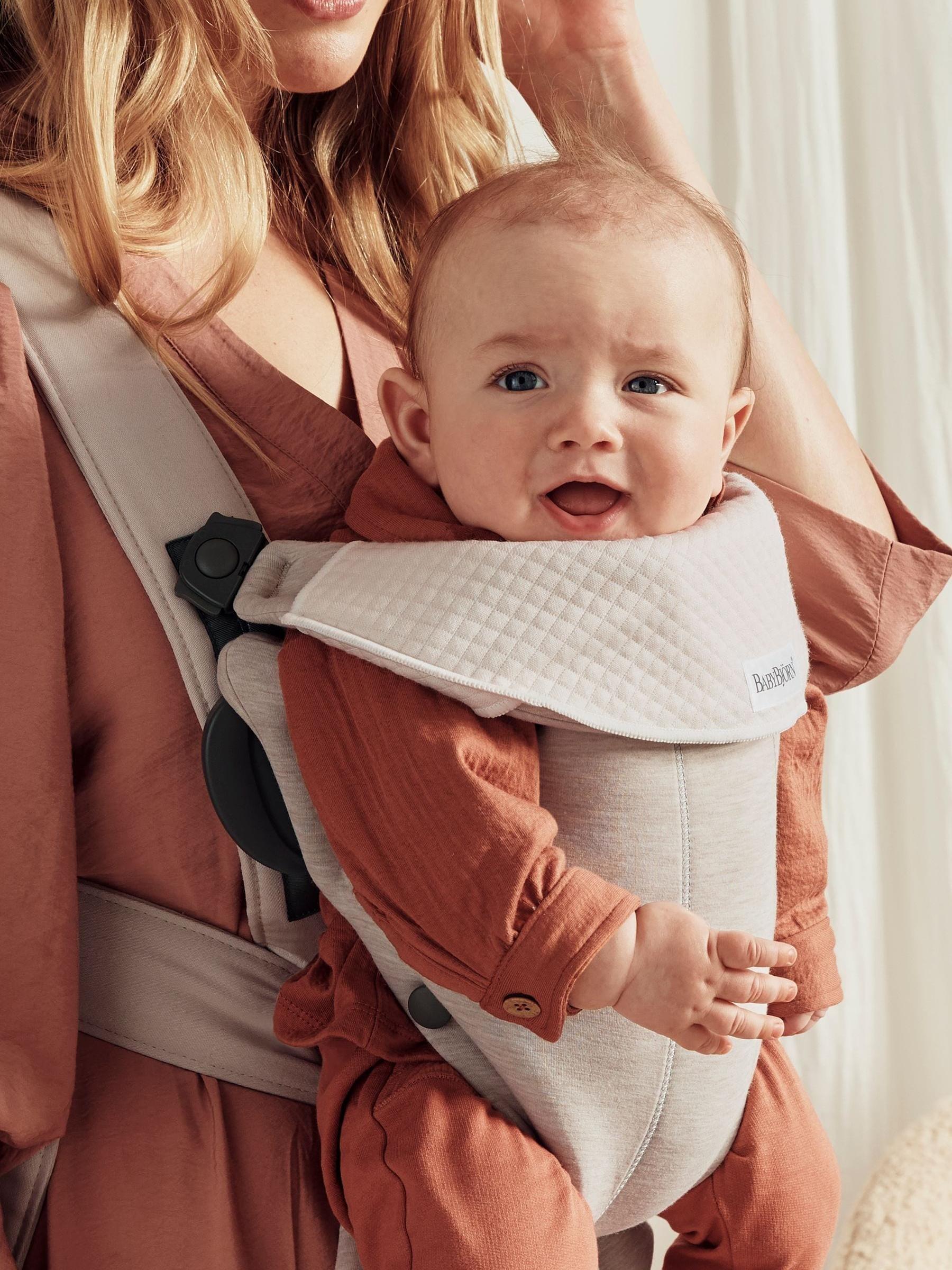 BabyBjörn Light Beige Baby Carrier Mini Woven - Image 2 of 4