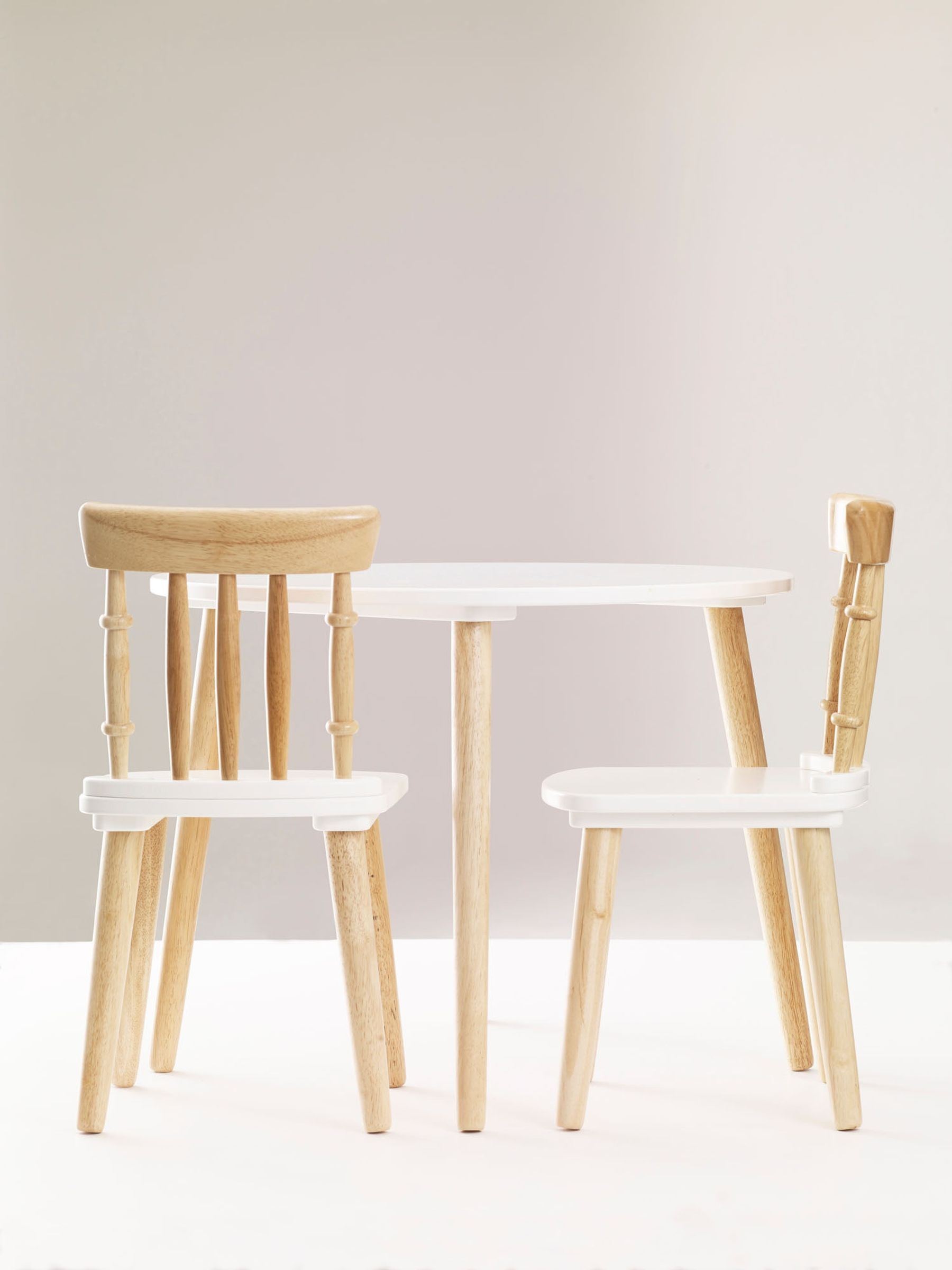 Le Toy Van Table & Chairs - Image 2 of 5