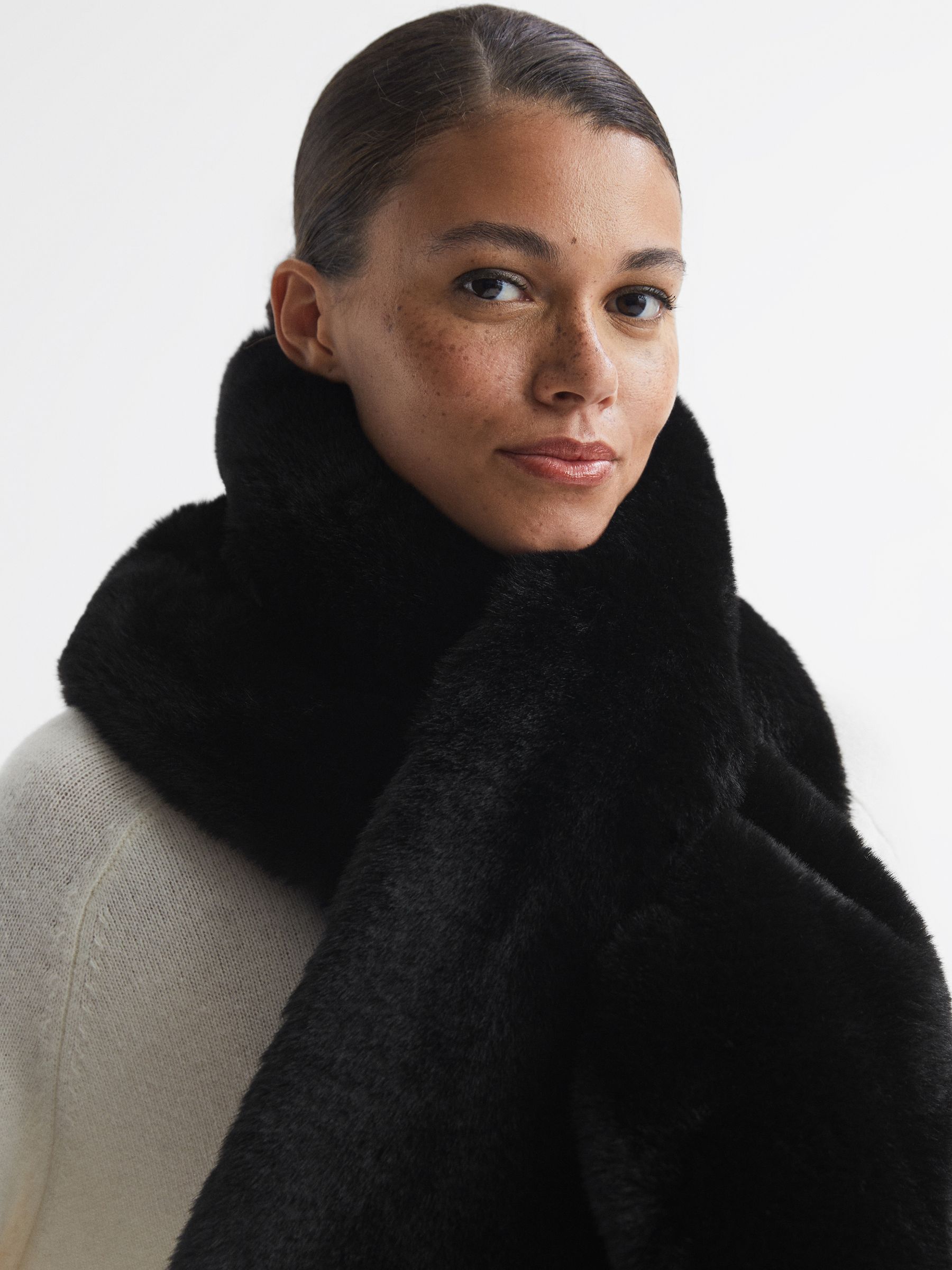 Faux Fur Scarf in Black - Image 4 of 4
