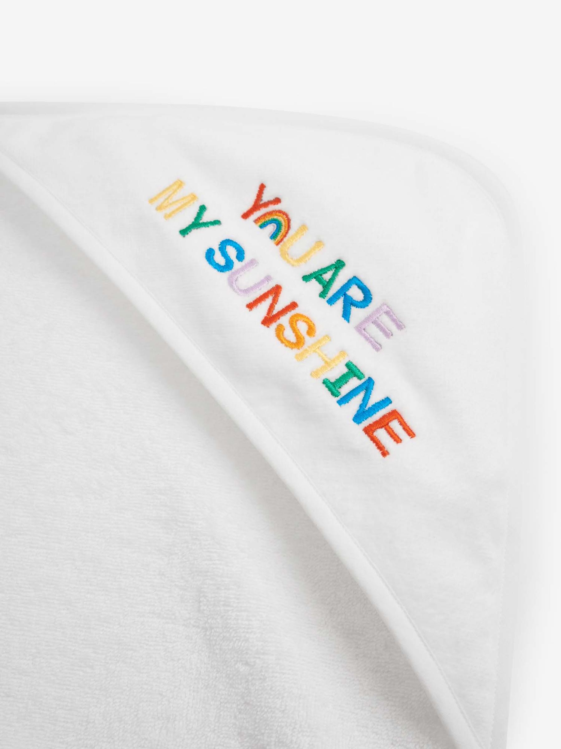 Rainbow Hooded Towel & Wash Mitt - Image 5 of 5
