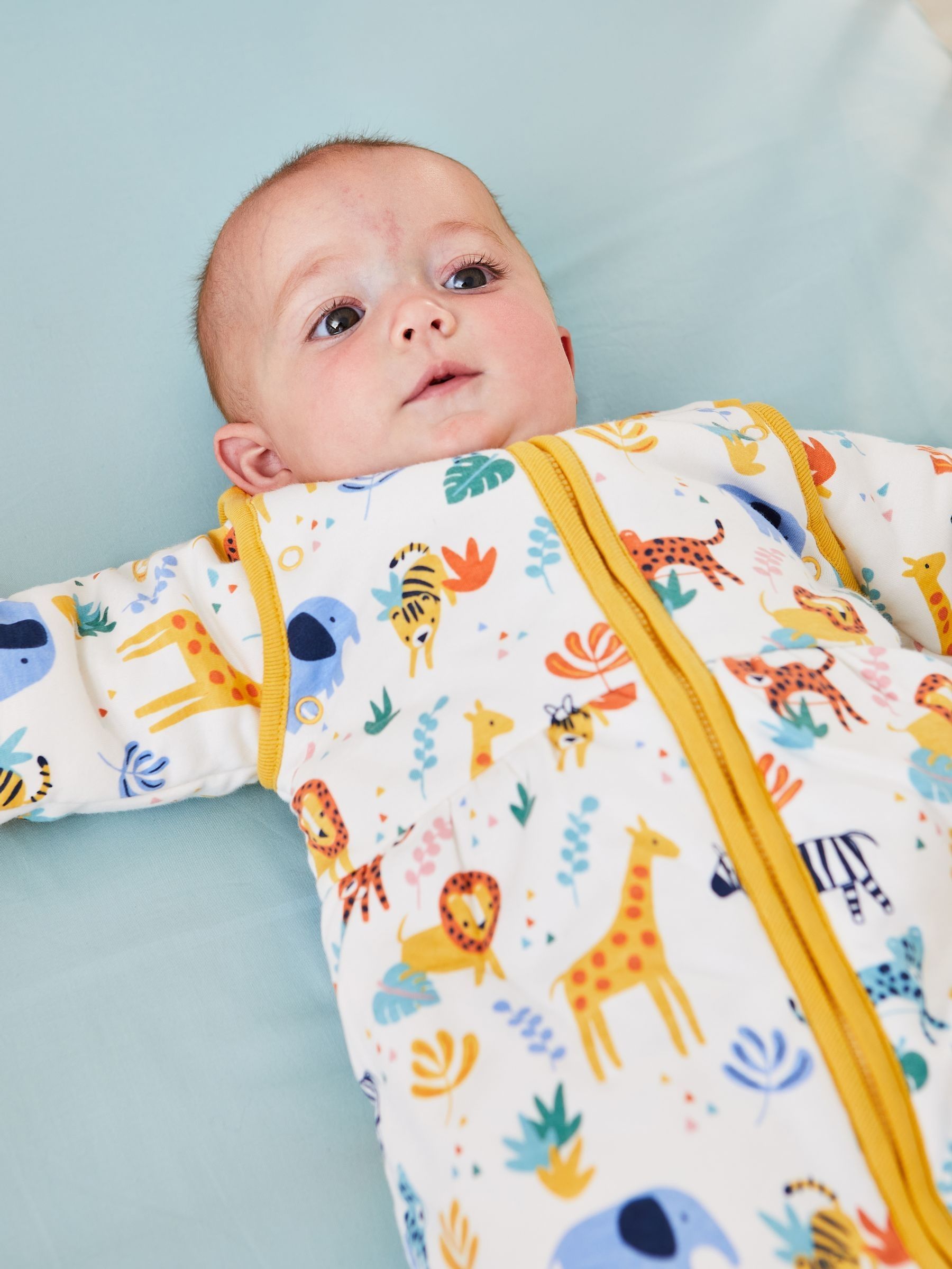 White Safari 3.5 Tog Baby Sleeping Bag - Image 3 of 6