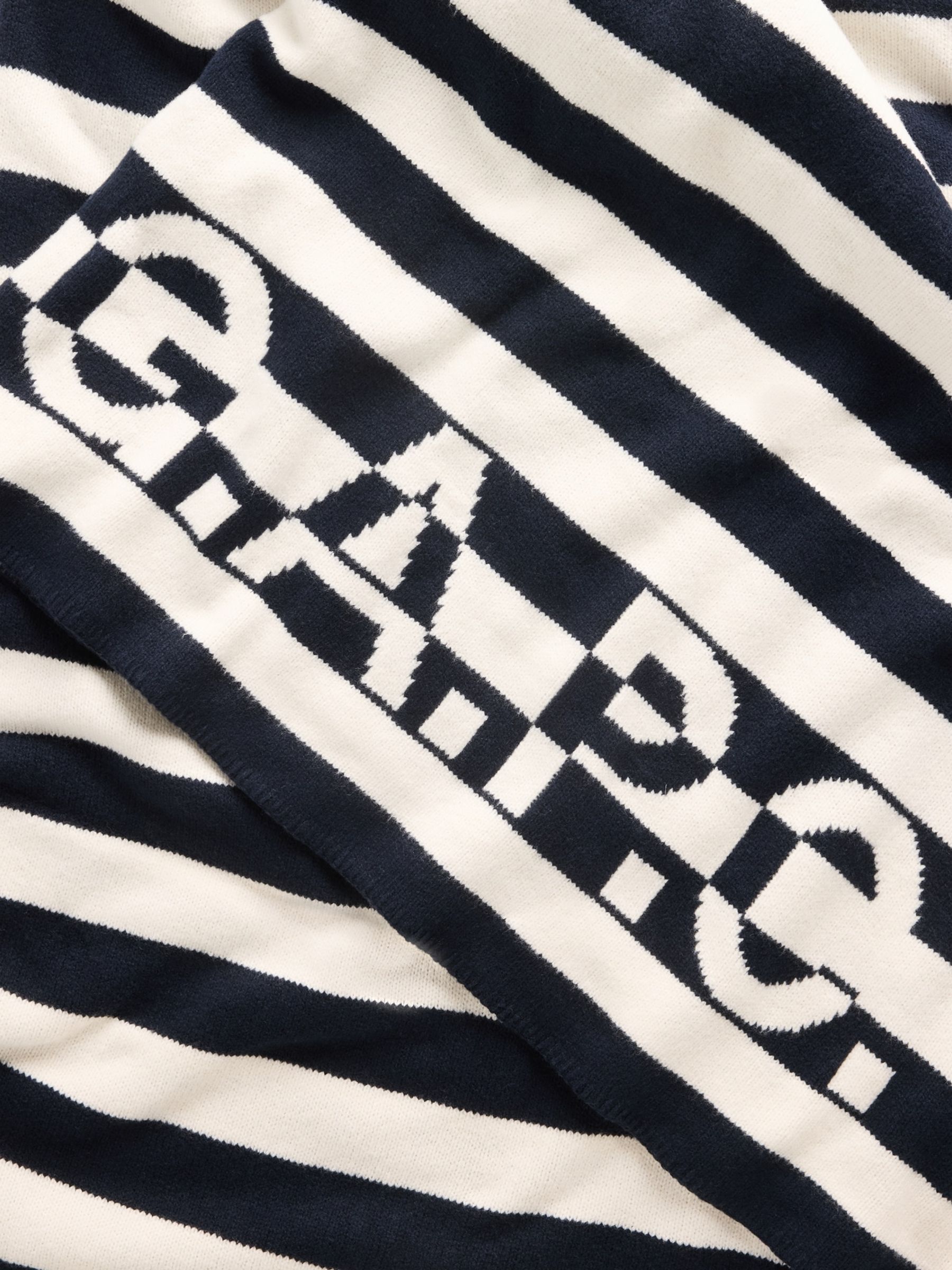 Gap x A.P.C. Logo Stripe Blanket - Image 3 of 5