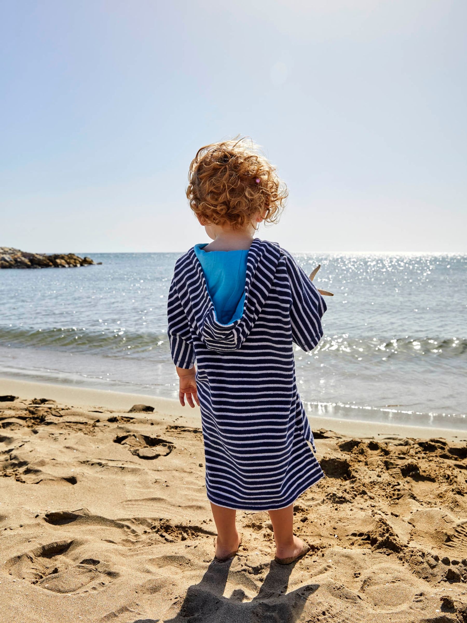 Blue Toucan Towelling Hooded Poncho - Image 2 of 6