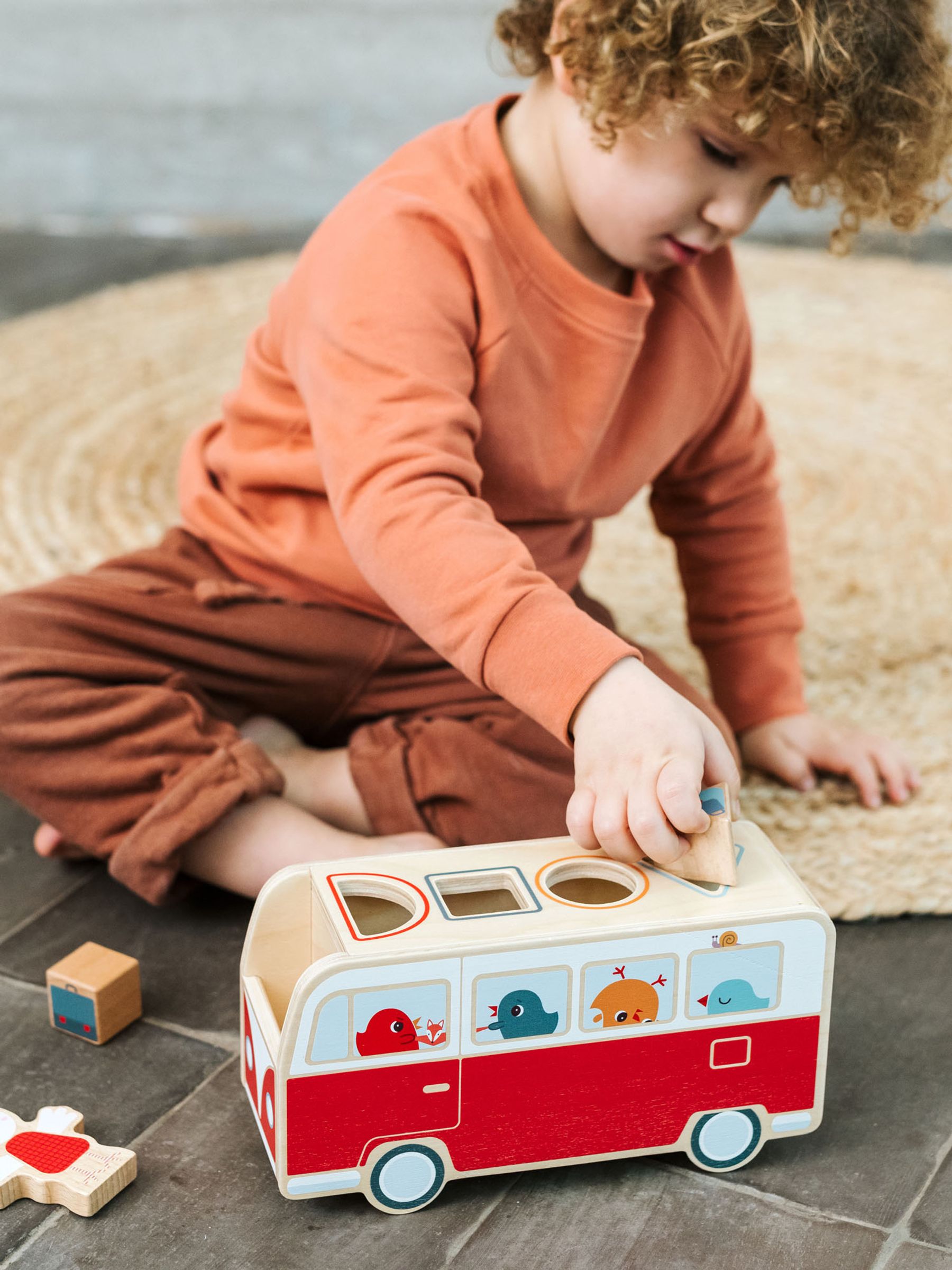 Lilliputiens Shape Sorter Bus - Image 2 of 2