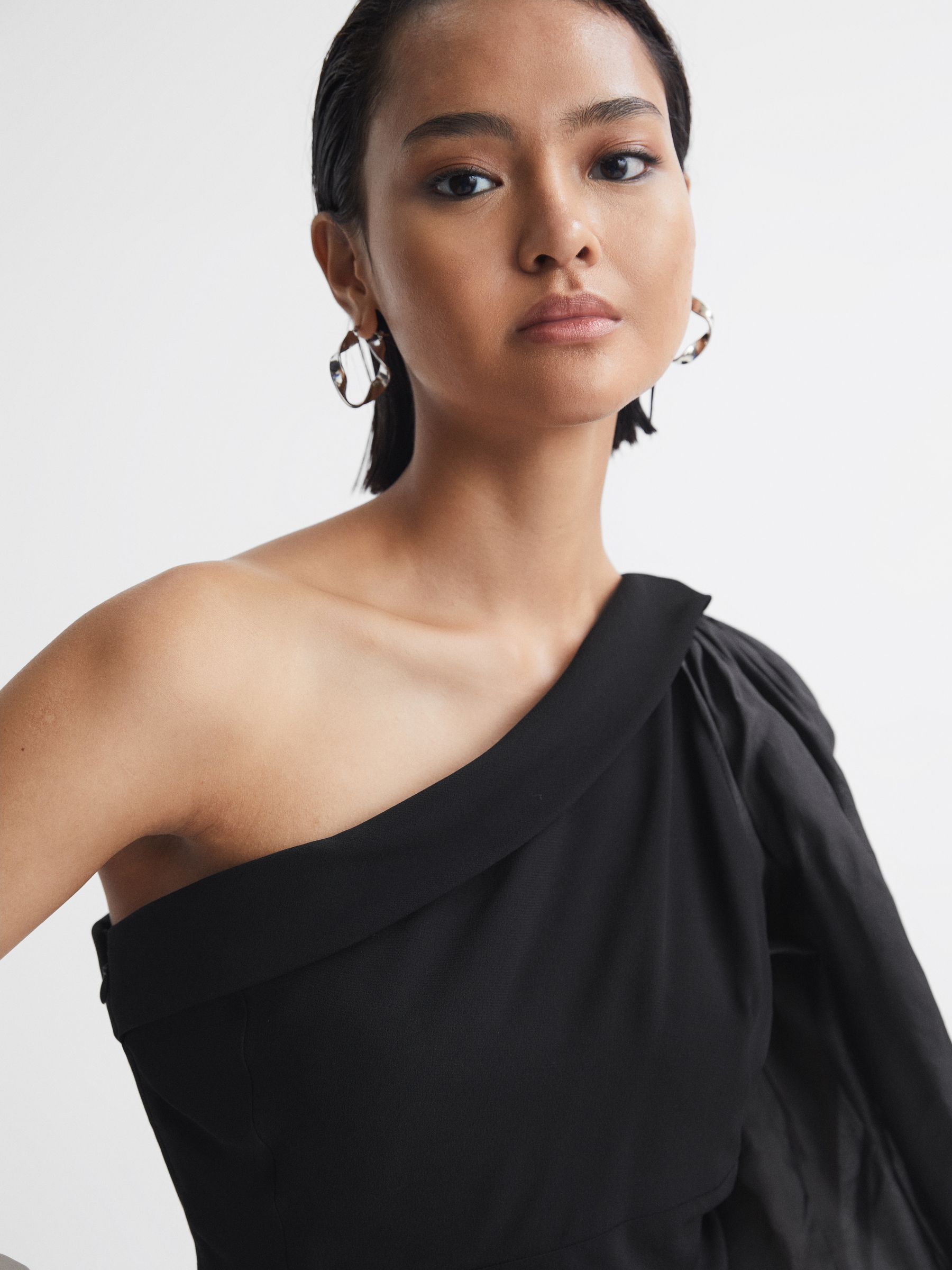 One-Shoulder Blouson Sleeve Ruche Top in Black - Image 4 of 5