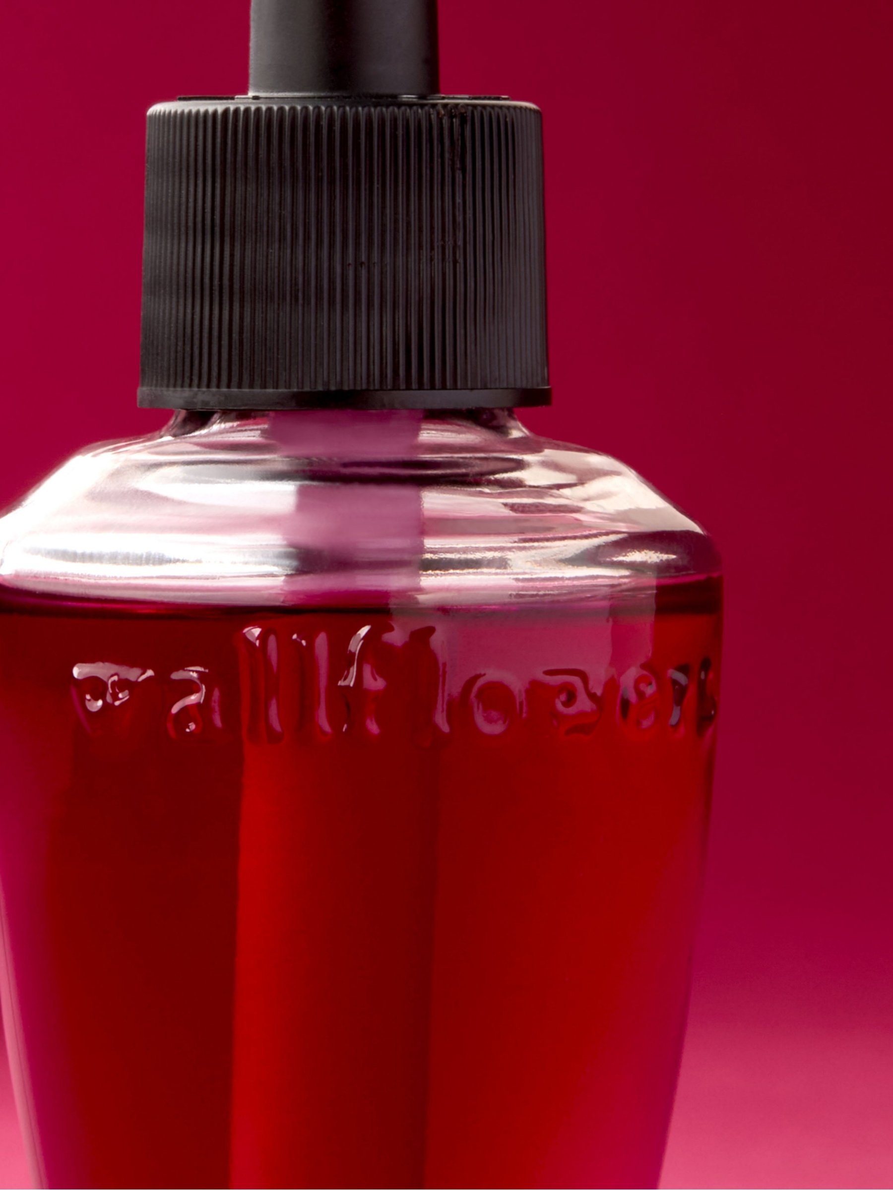 Bright Christmas Morning Wallflowers Fragrance Refill 24ml - Image 2 of 3