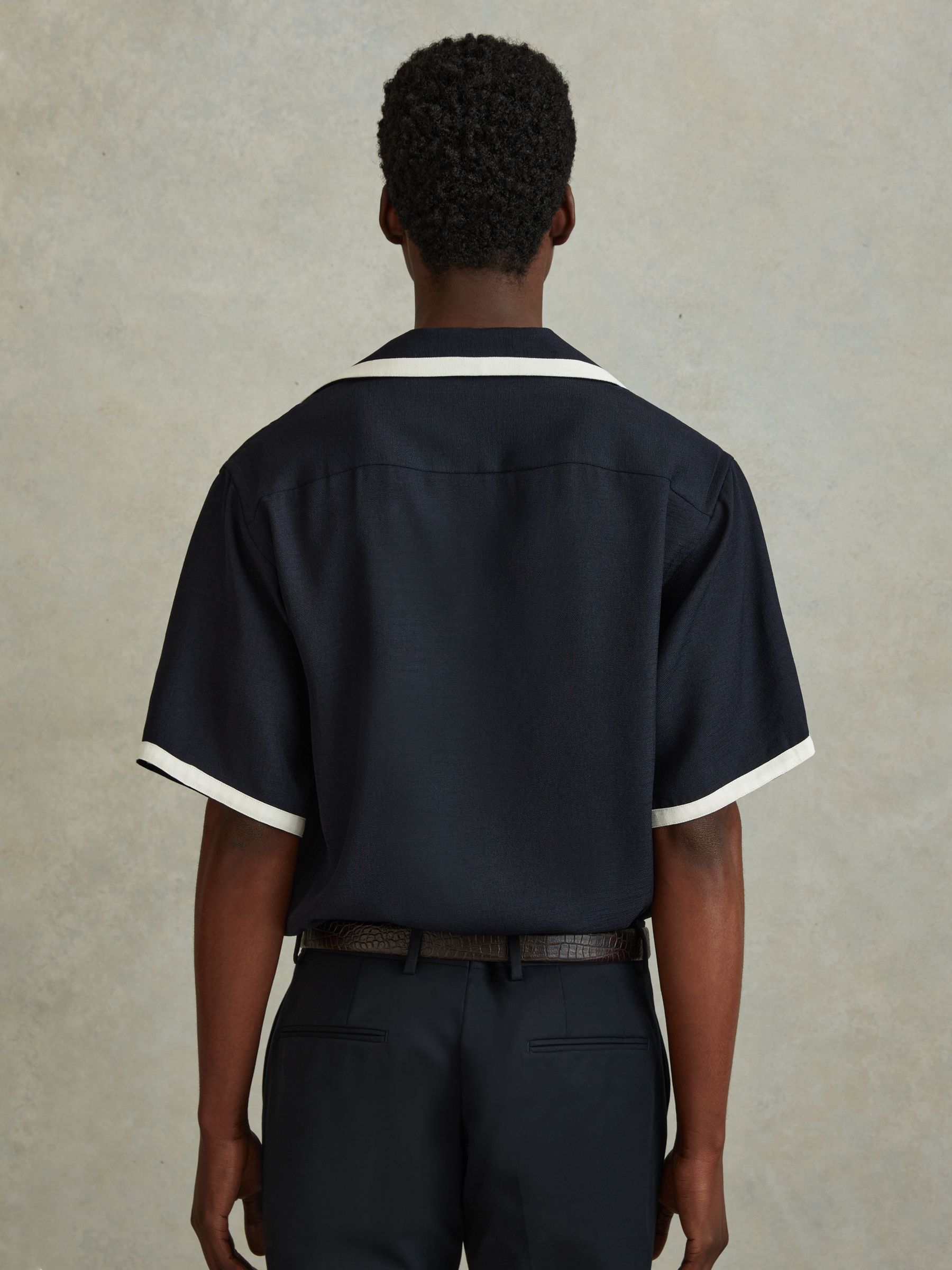 Contrast Trim Cuban Collar Shirt in Navy/Ecru - Image 5 of 6