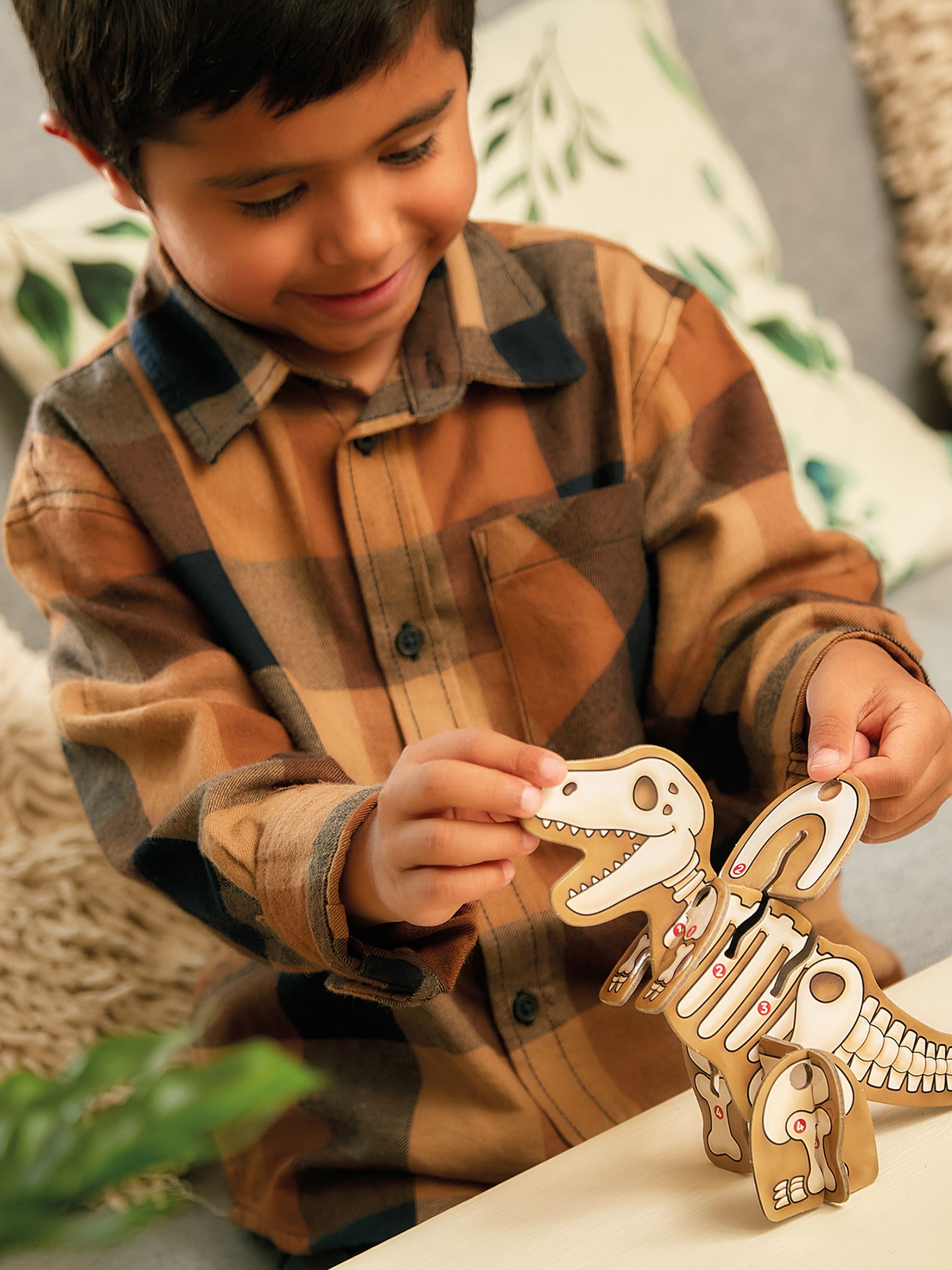 Orchard Toys Dinosaur Dig - Image 6 of 6