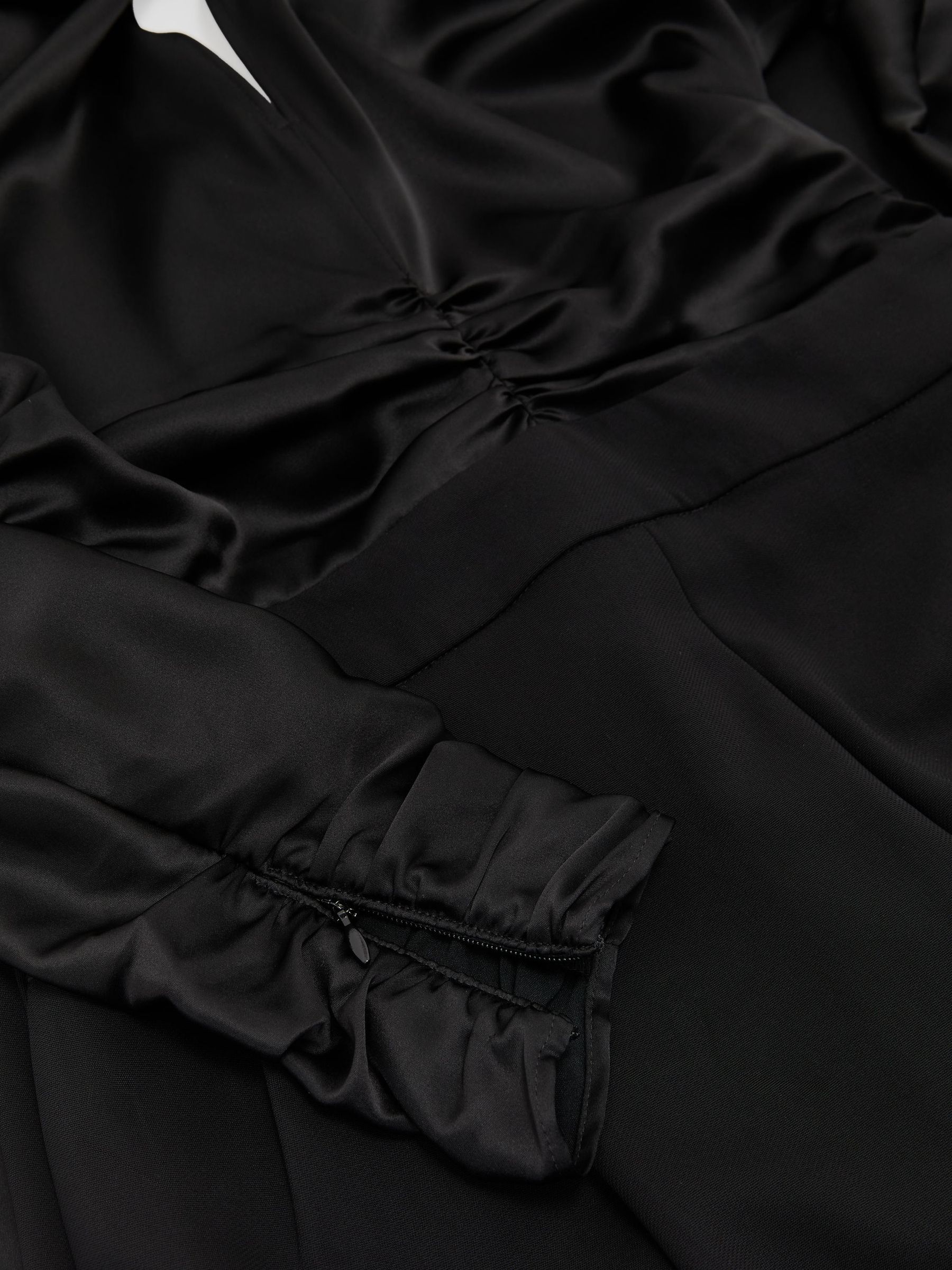 Reiss Freida Satin Woven Mix Cape-Detail Jumpsuit - صورة 8 من 8
