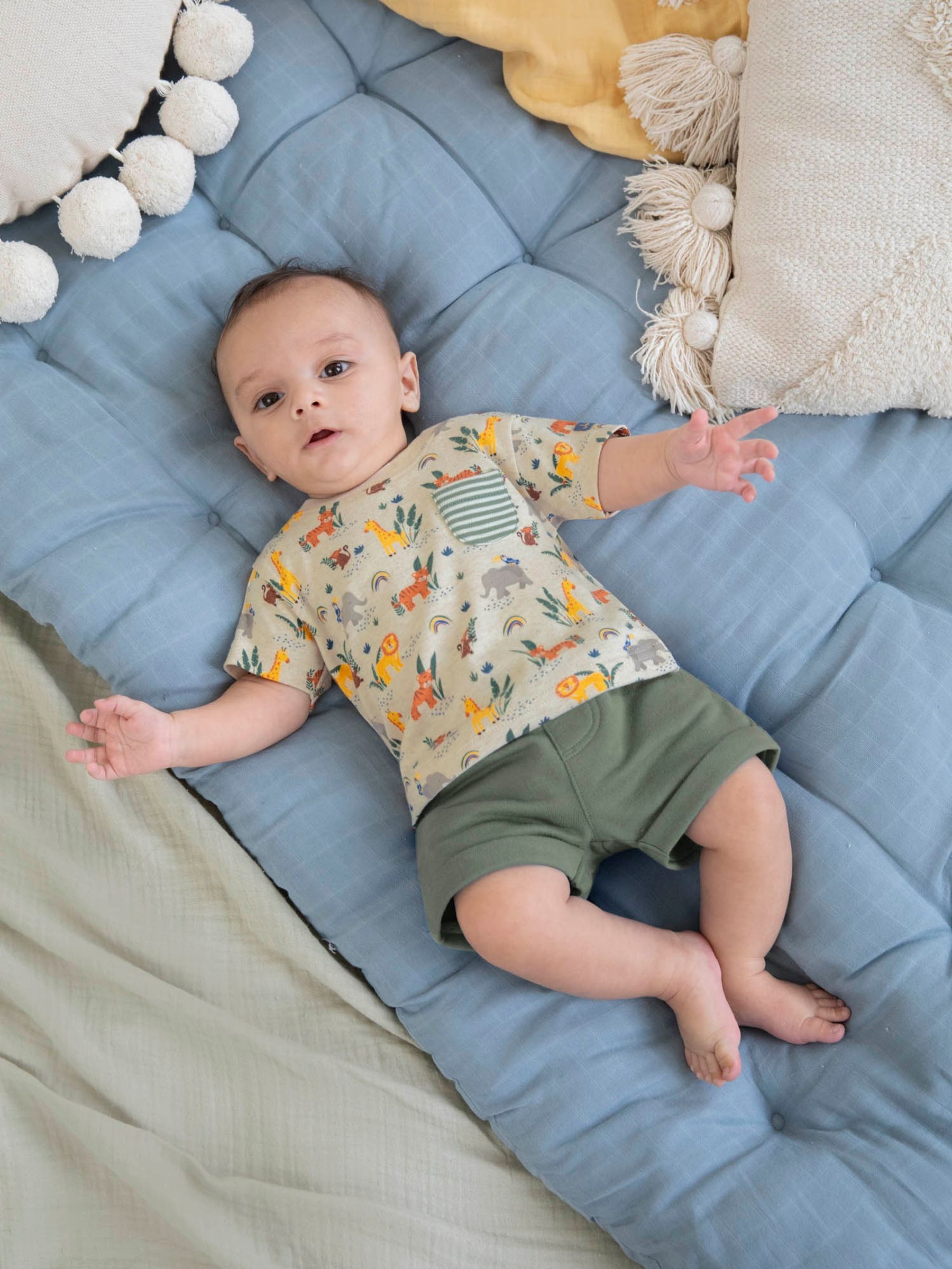Ecru 2-Piece Giraffe Print T-Shirt & Shorts Set - Image 6 of 6
