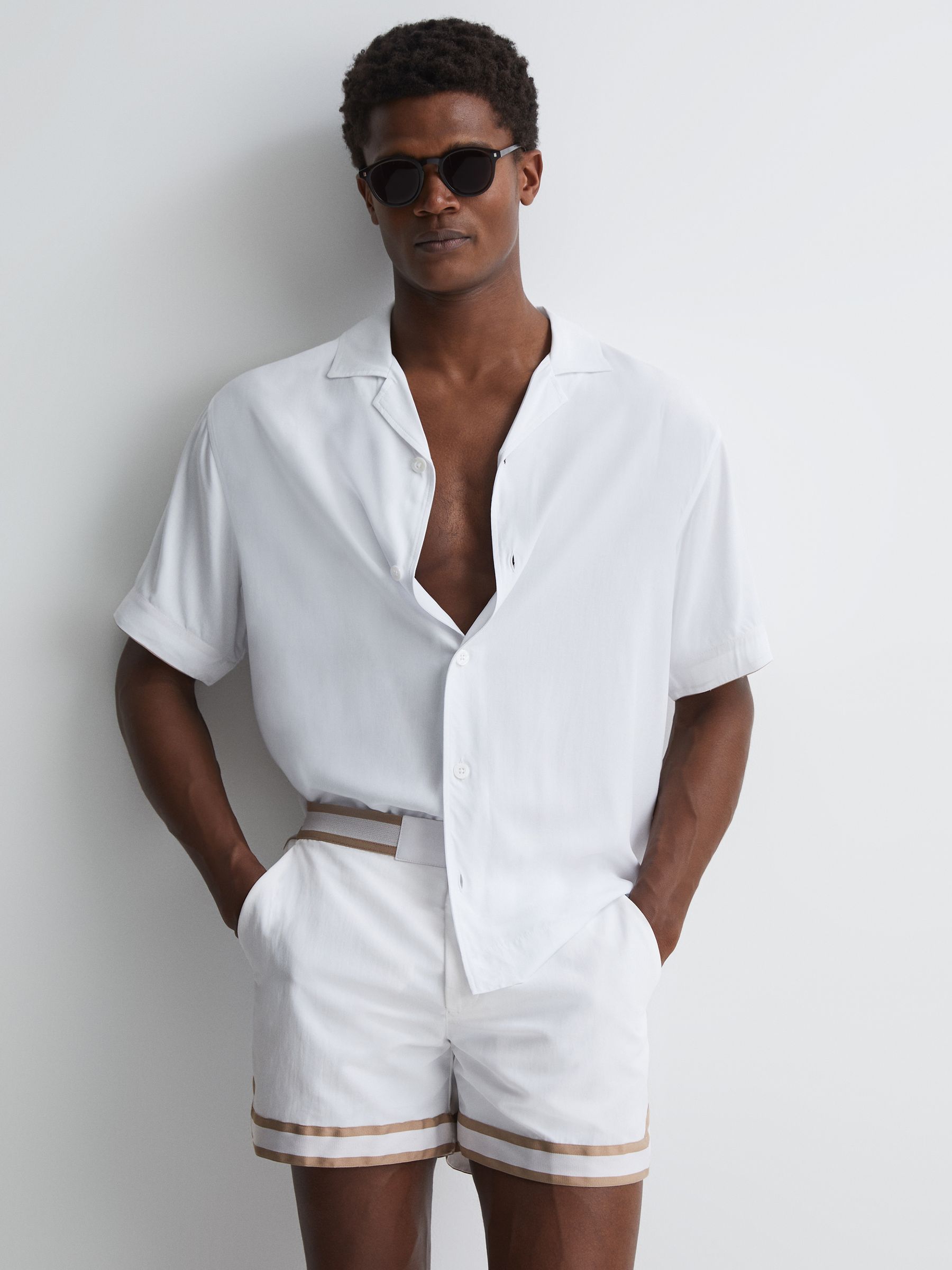 Reiss | Ché Elasticated Waist Contrast Swim Shorts in Neutral/White - Image 3 of 5