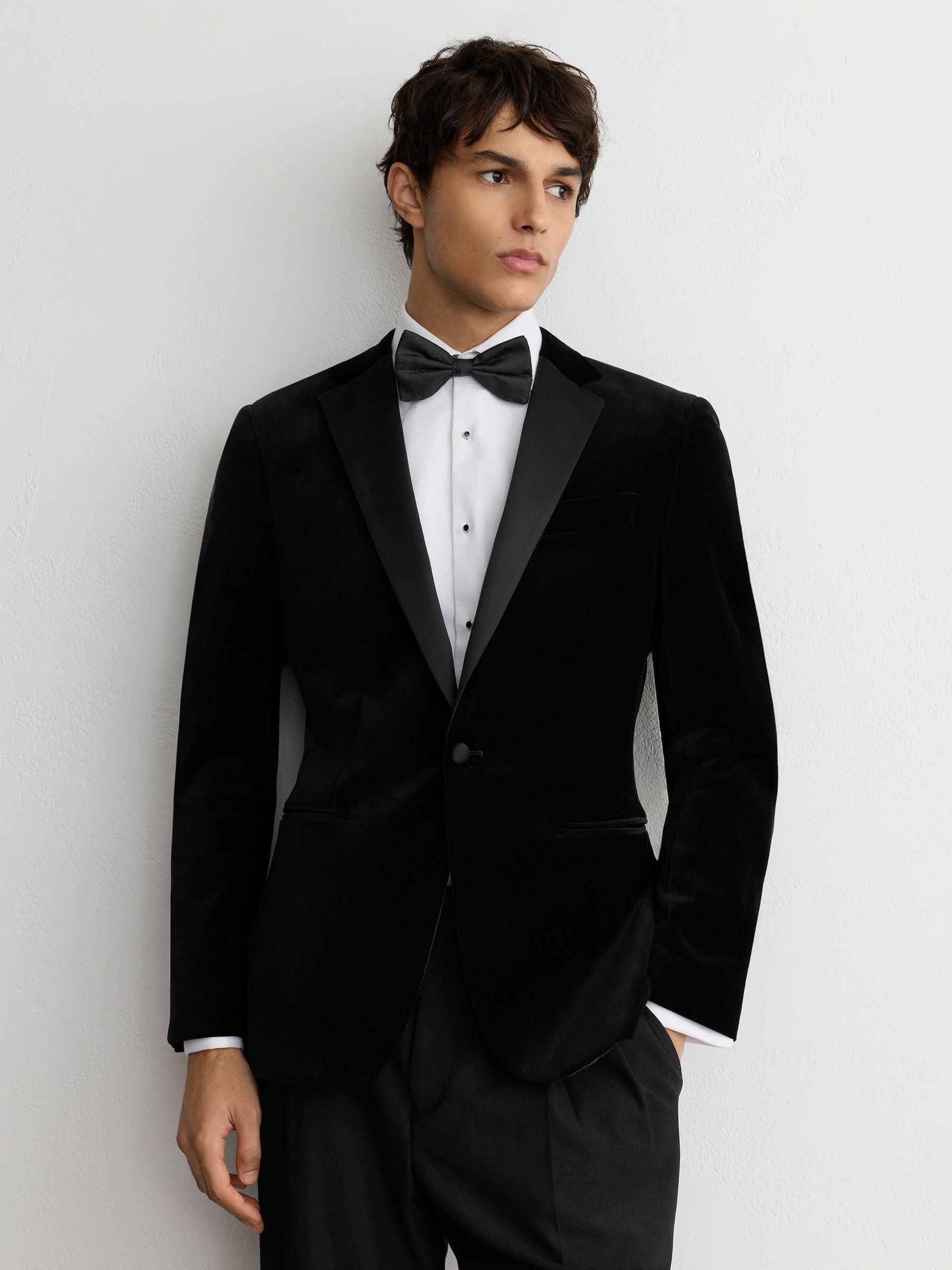 Silk Jacquard Bow Tie in Black - Image 4 of 5