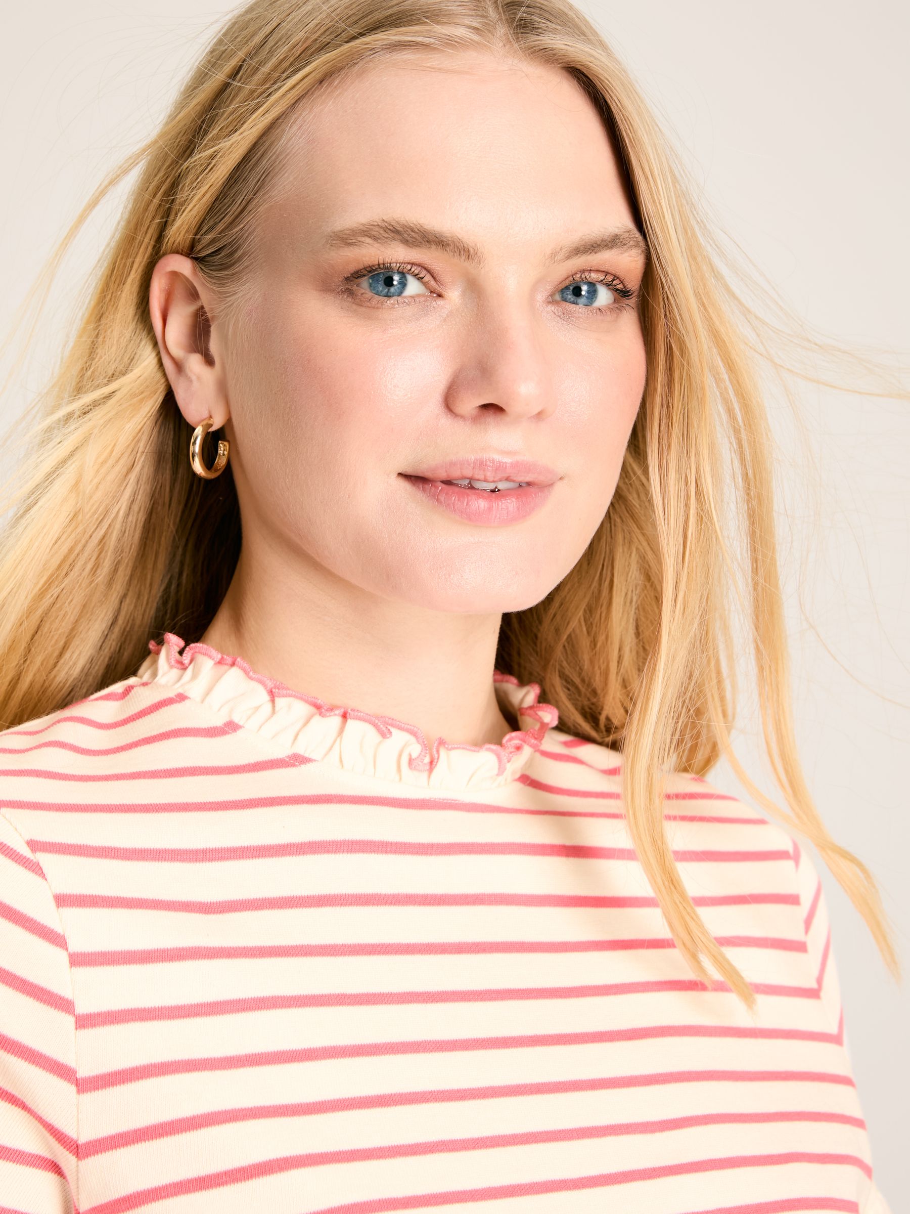 Daisy Pink/Cream Short Sleeve Frilled Neck Top | Joules