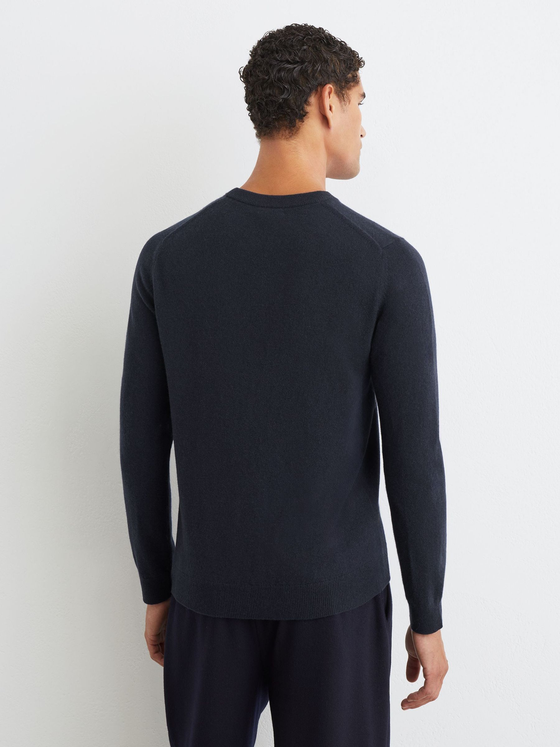 Jumper i marinblått - Bild 6 av 7