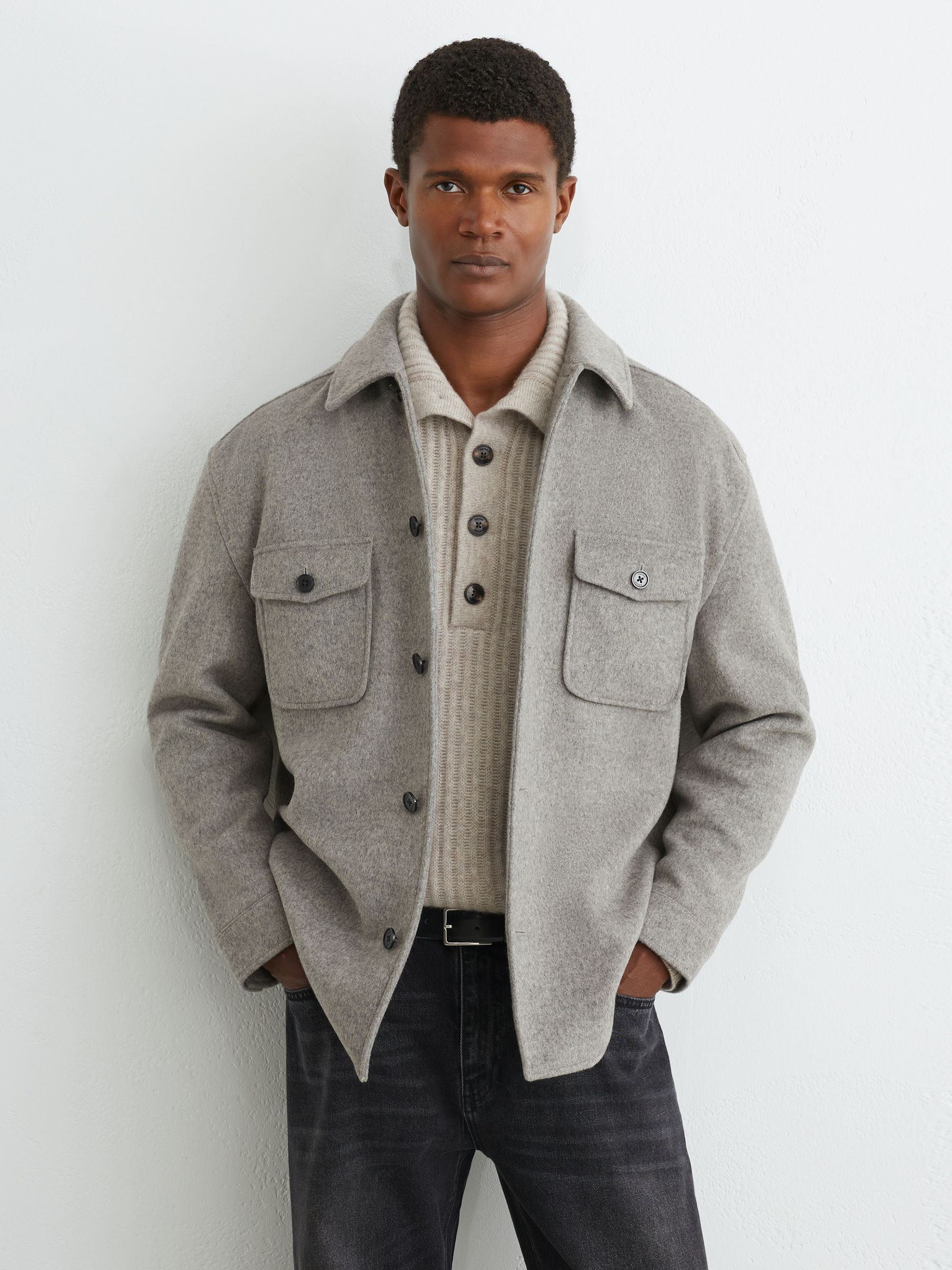 Wool-Blend Twin-Pocket Overshirt in Soft Grey - 第 1 張圖片（共 7 張）