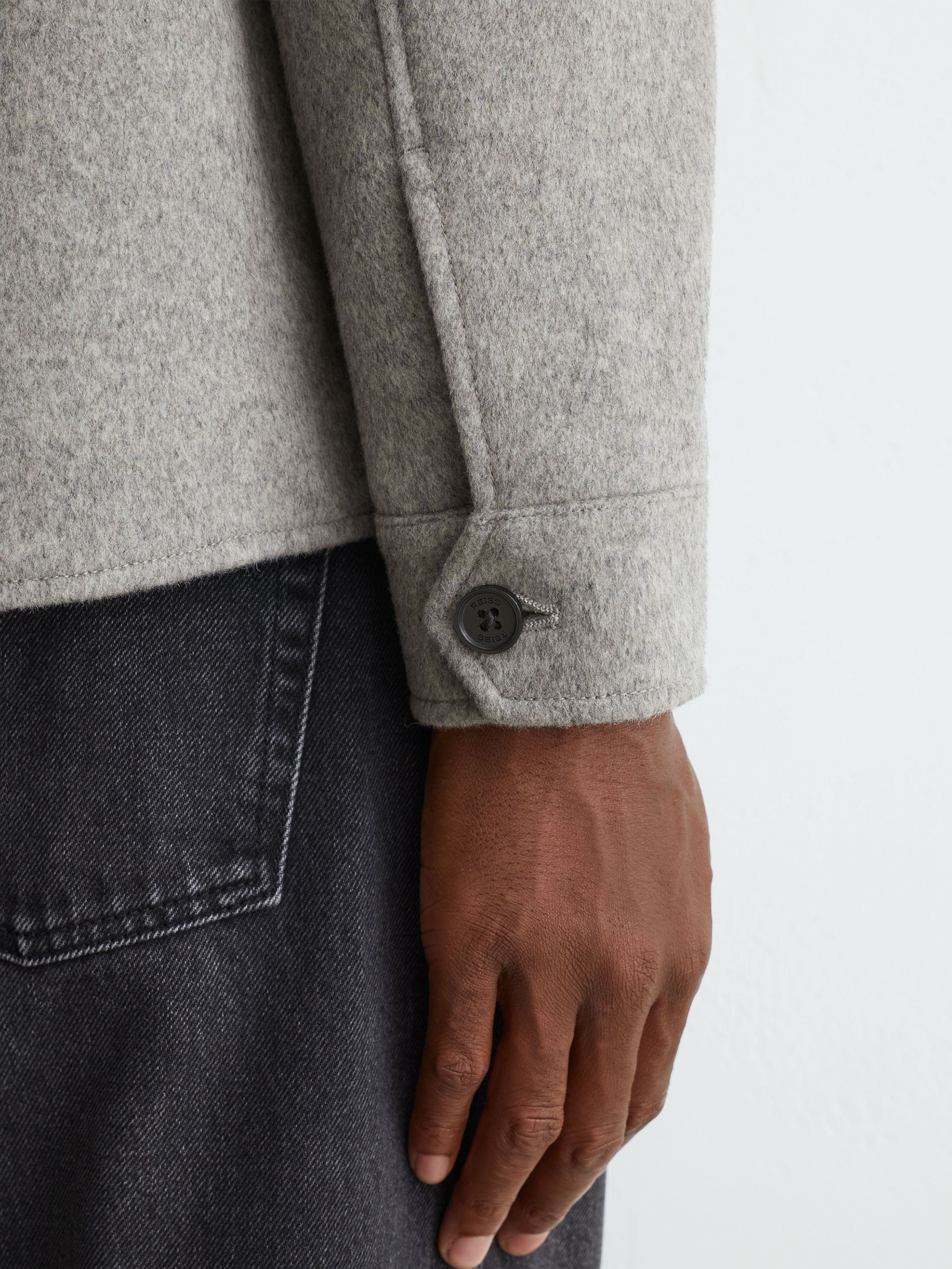 Wool-Blend Twin-Pocket Overshirt in Soft Grey - 第 5 張圖片（共 7 張）
