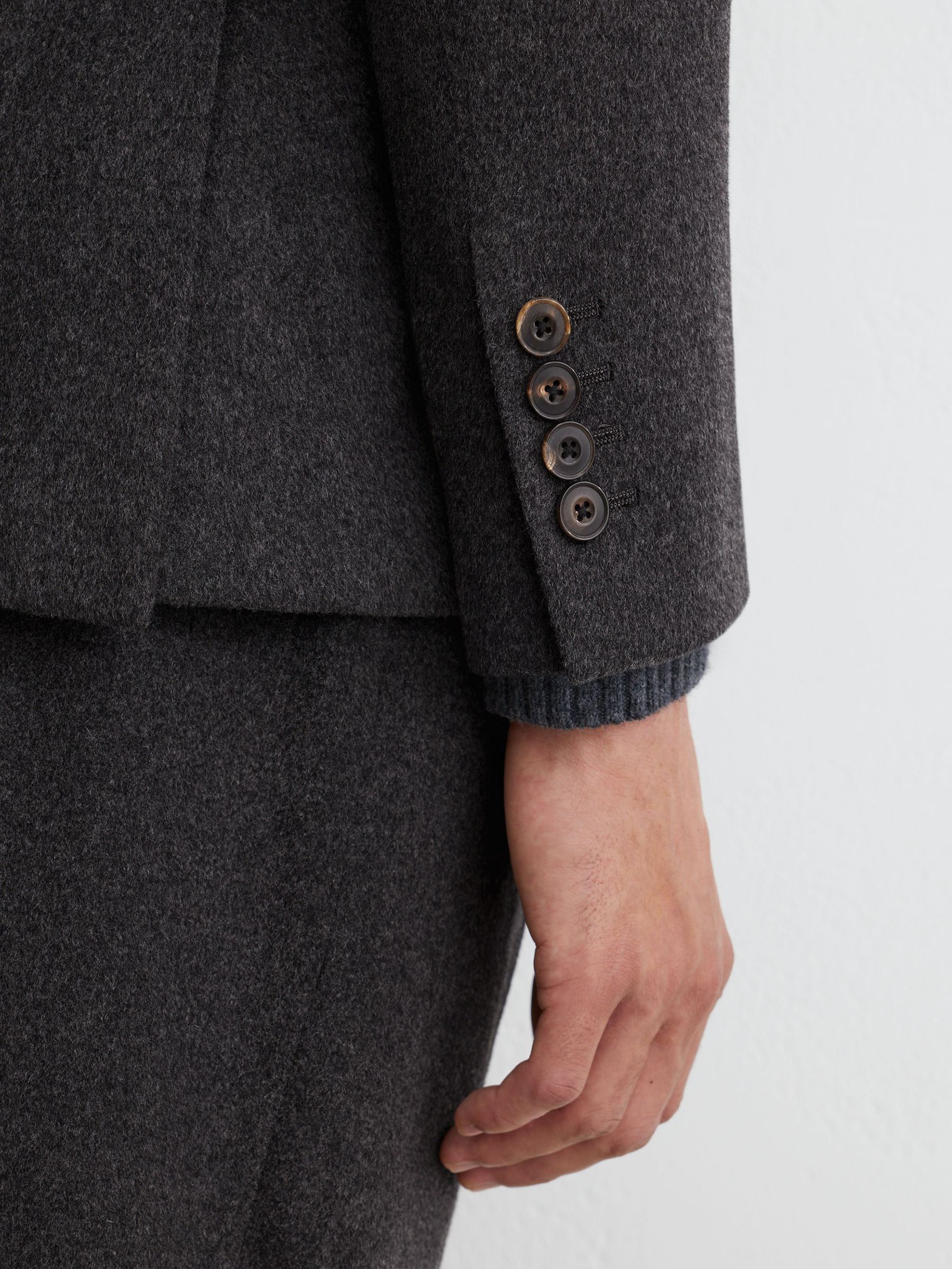 Classic Fit Wool-Blend Flannel Double-Breasted Blazer in Charcoal Grey - Image 4 de 8