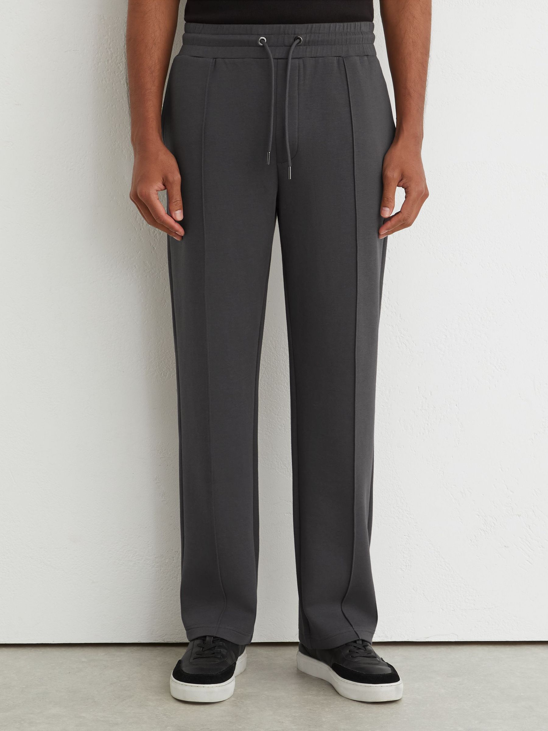 Premium Interlock Straight-Leg Joggers in Charcoal Grey - Obrázek 3 z 7