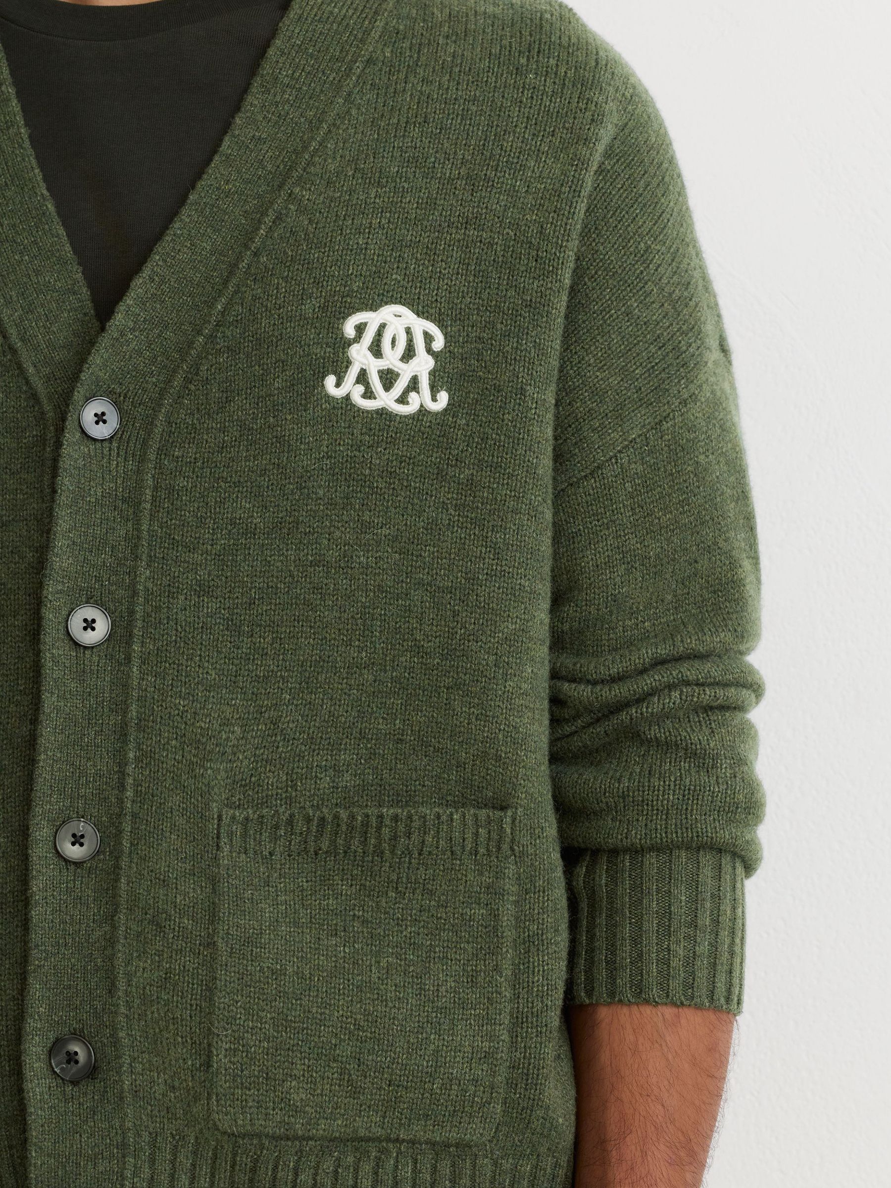 Monogrambroderad avslappnad ullkofta i mörkgrönt - Bild 6 av 8