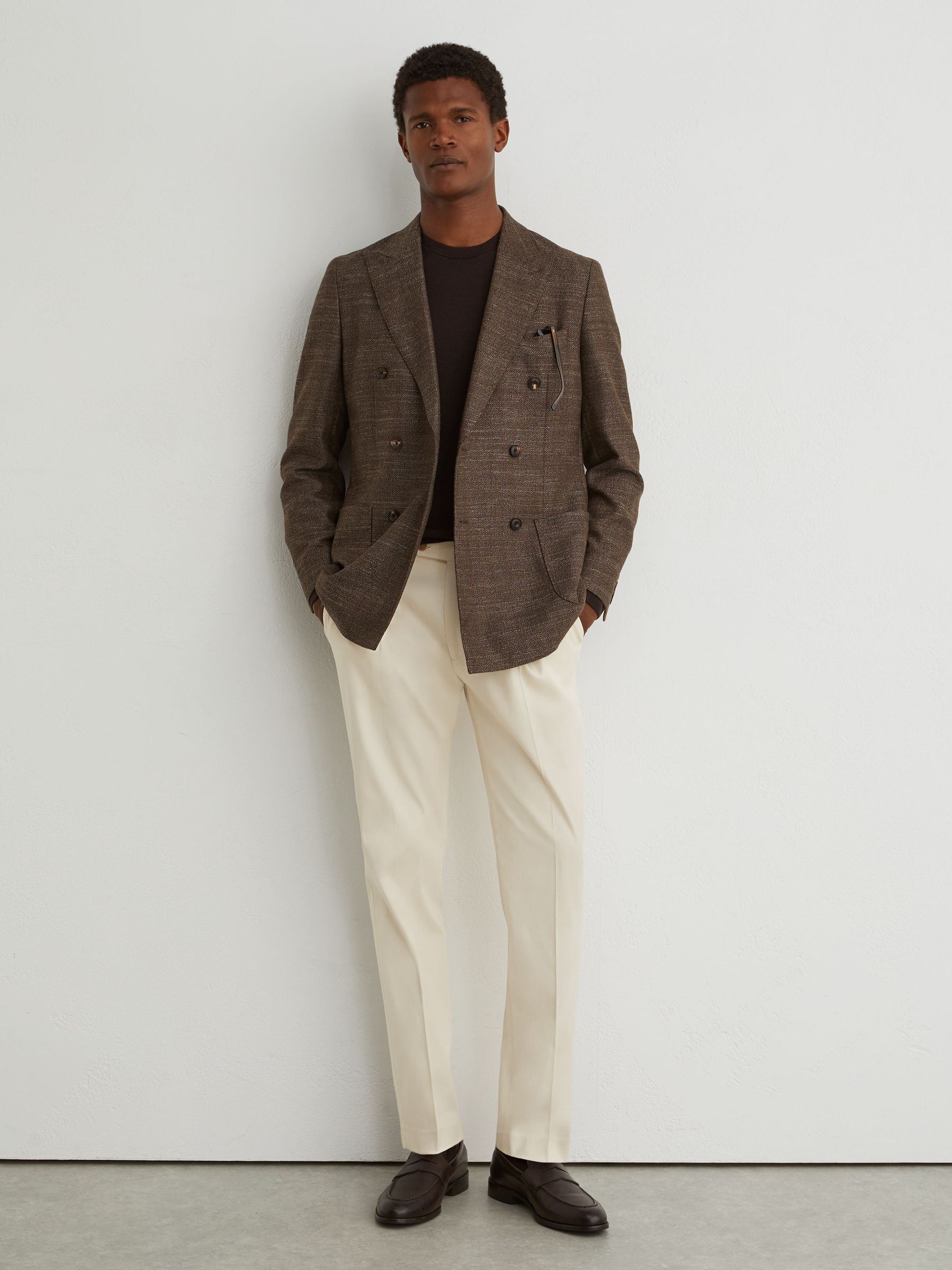 Tailored Hose aus Baumwollmischgewebe mit seitlicher Verstellung in der Farbe Stone - Bild 1 von 6 Tailored Hose aus Baumwollmischgewebe mit seitlicher Verstellung in der Farbe Stone - Bild 1 von 6