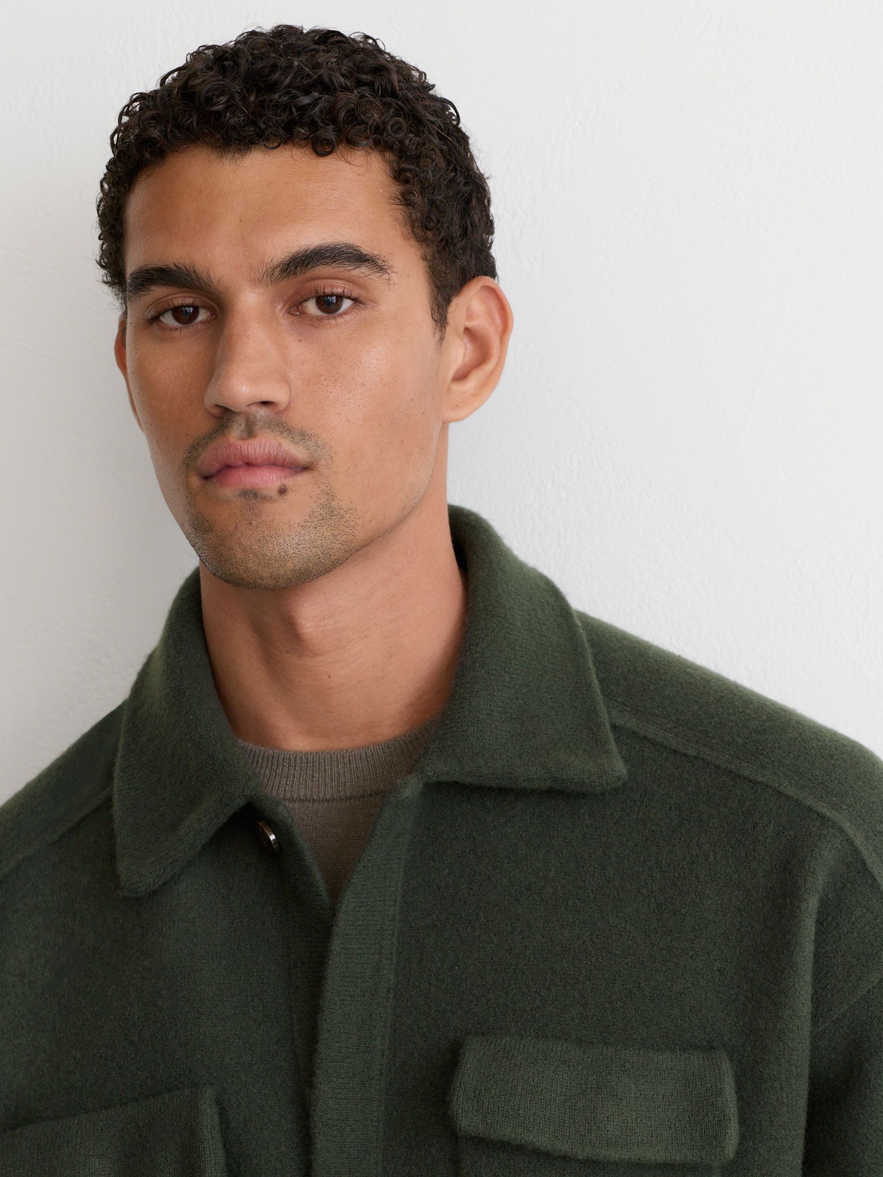 Boiled Wool Twin-Pocket Overshirt in Forest Green - Billede 3 af 8
