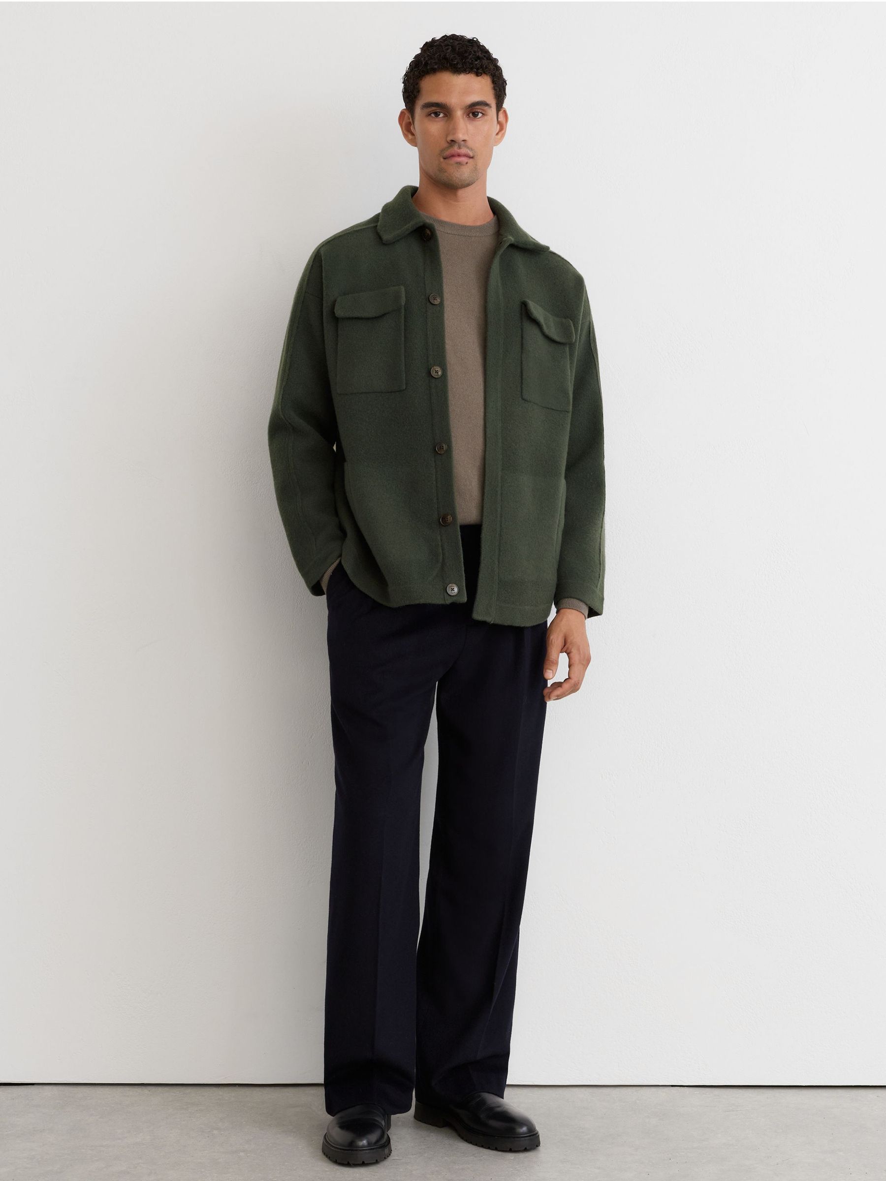 Boiled Wool Twin-Pocket Overshirt in Forest Green - Billede 4 af 8