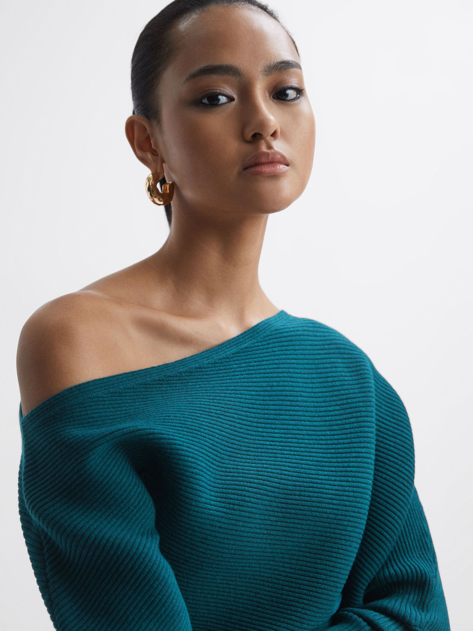 Asymmetric Drape Knitted Top in Teal - Image 4 of 5