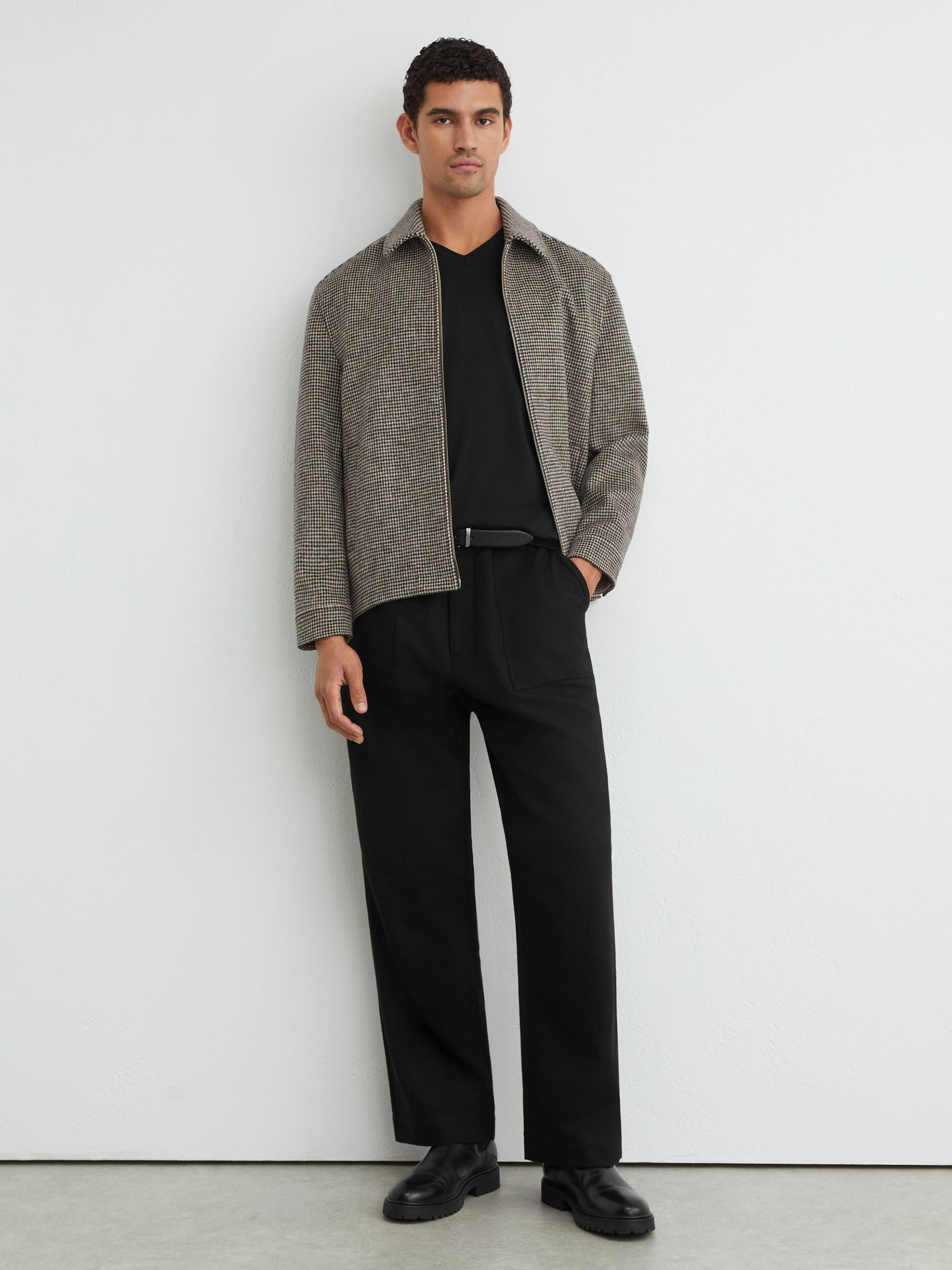 Cotton V-neck Tailored-Fit T-Shirt in Black - Image 3 of 6