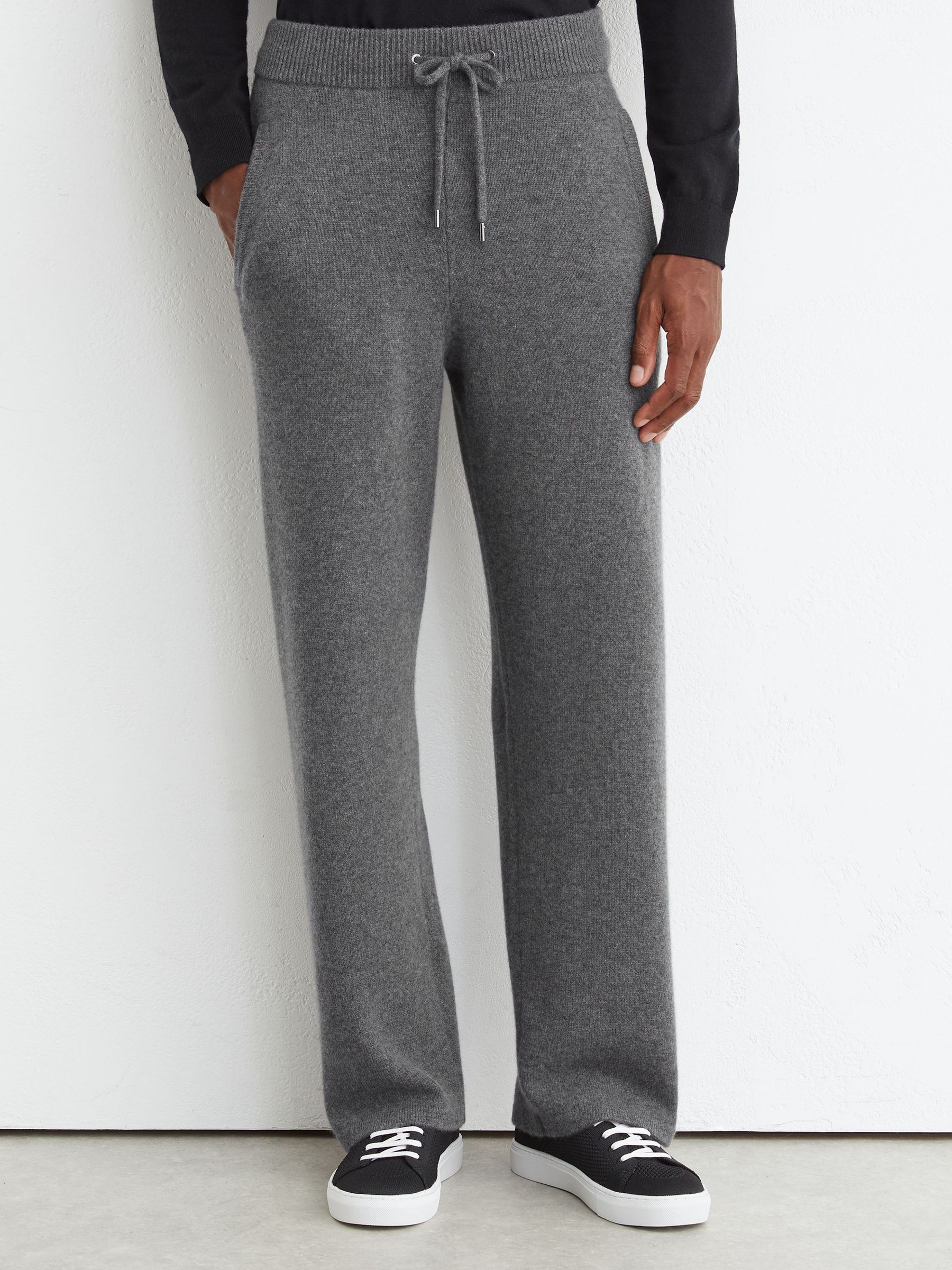 100% Cashmere Relaxed-Fit Joggers in Mid Grey Melange - Image 5 of 6