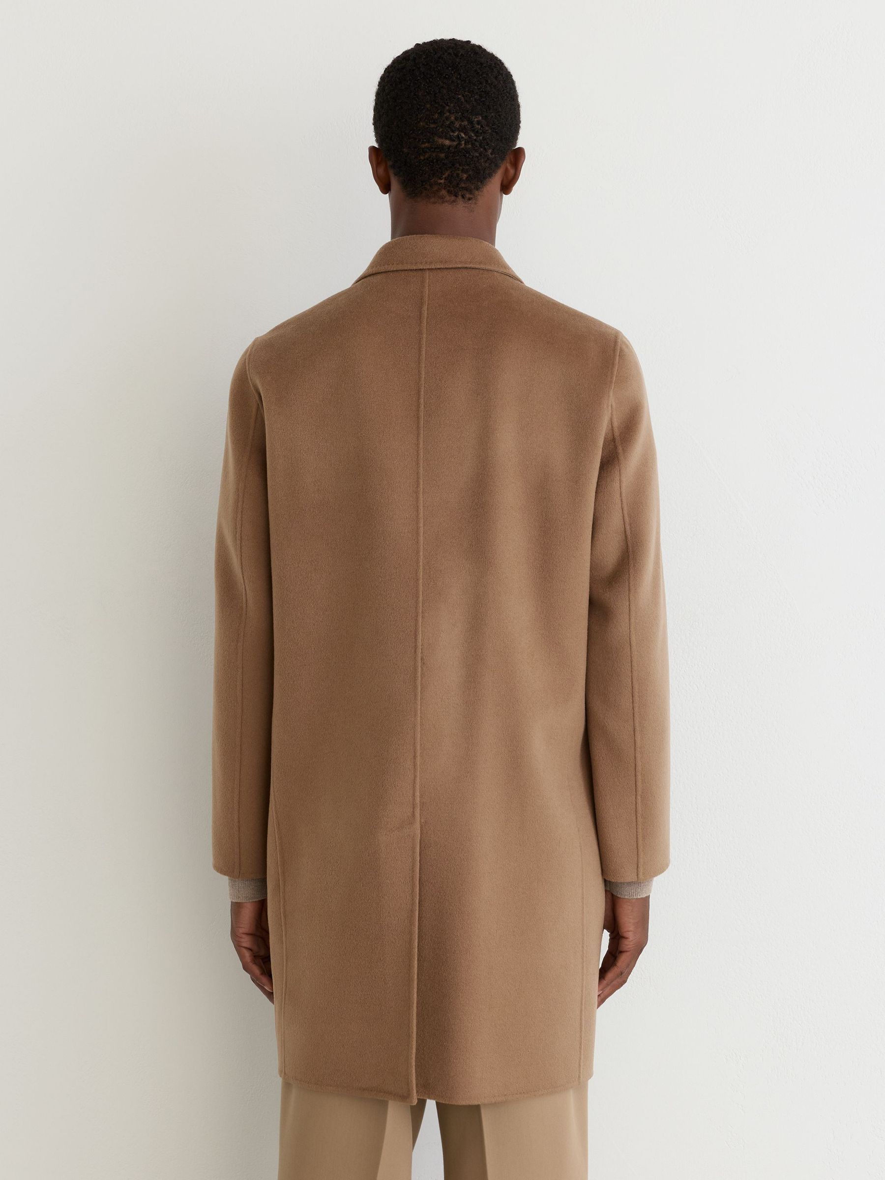 Wool-Blend Double-Breasted Epsom Overcoat in Camel Brown - صورة 5 من 8