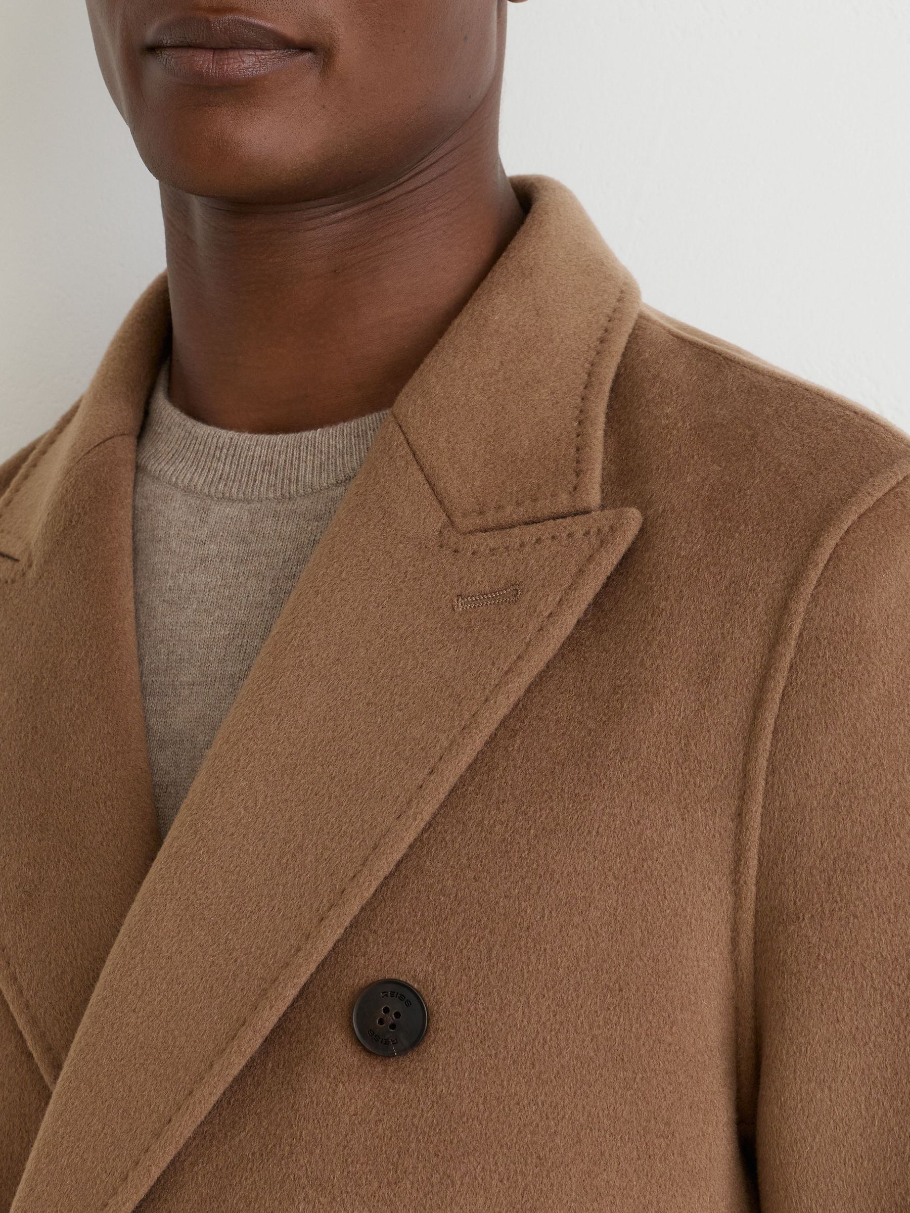 Wool-Blend Double-Breasted Epsom Overcoat in Camel Brown - صورة 7 من 8