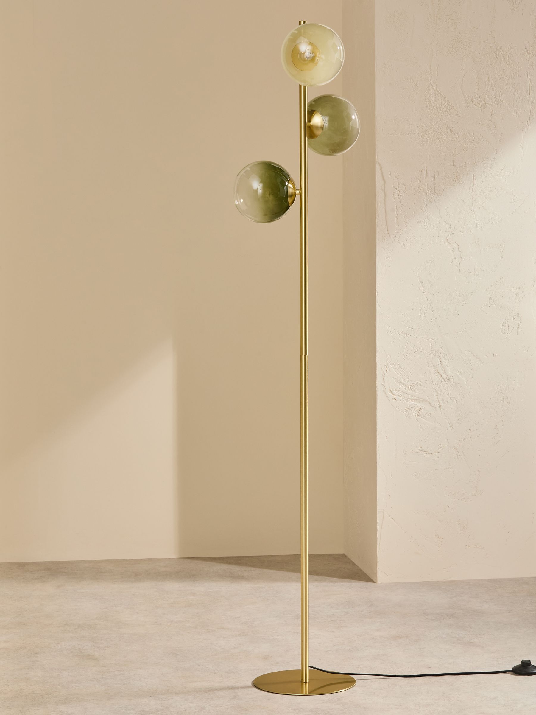 Globe Floor Lamp in Brass/Green Ombre - Image 2 of 5