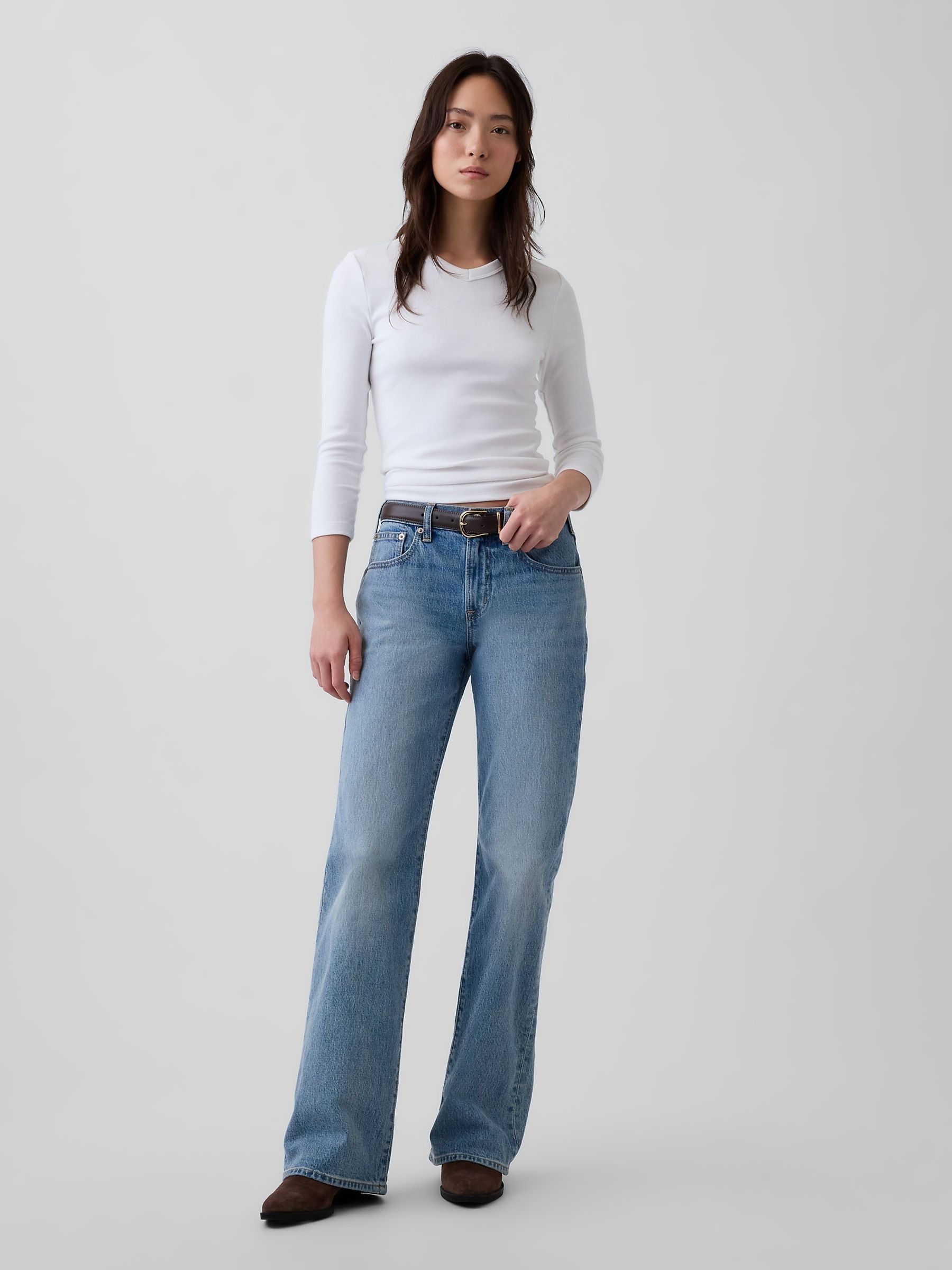 Light Wash Mid Rise Relaxed Flare Jeans - Image 4 of 5