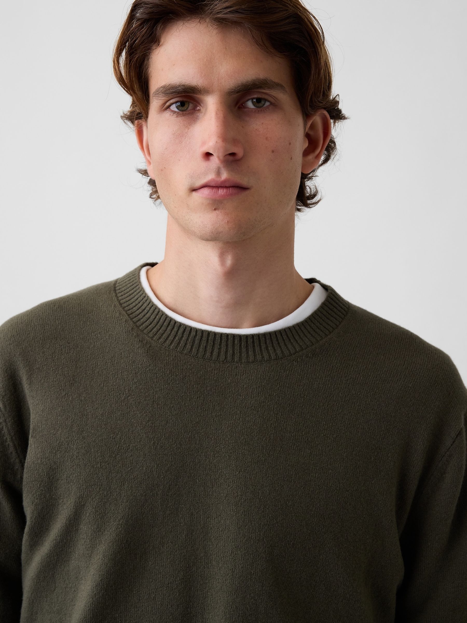 Olive Green CashSoft Crew Jumper - Image 4 of 4 Olive Green CashSoft Crew Jumper - Image 4 of 4