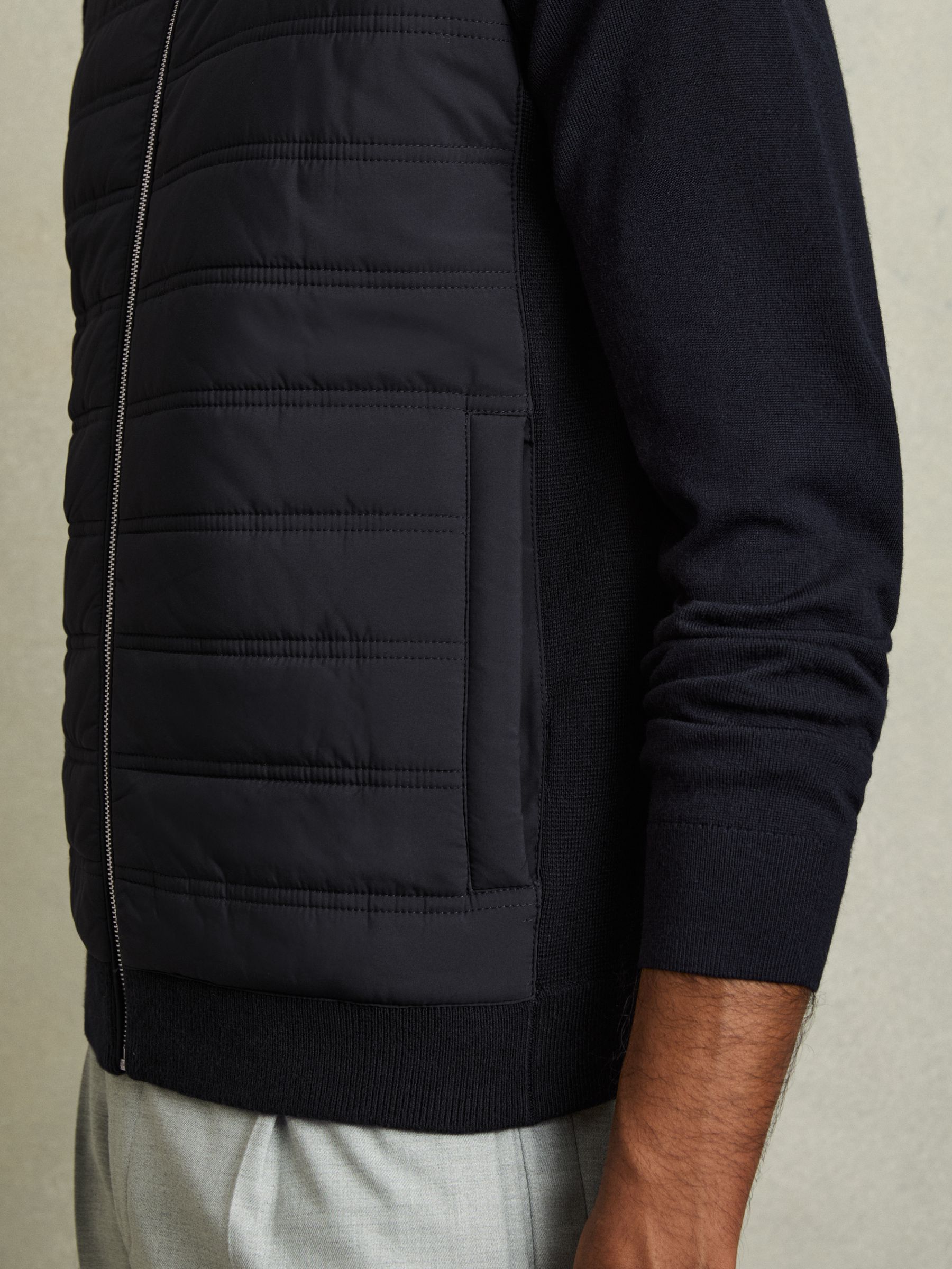 Hybrid Quilt and Knit Zip-Through Gilet in Navy - Image 4 of 9