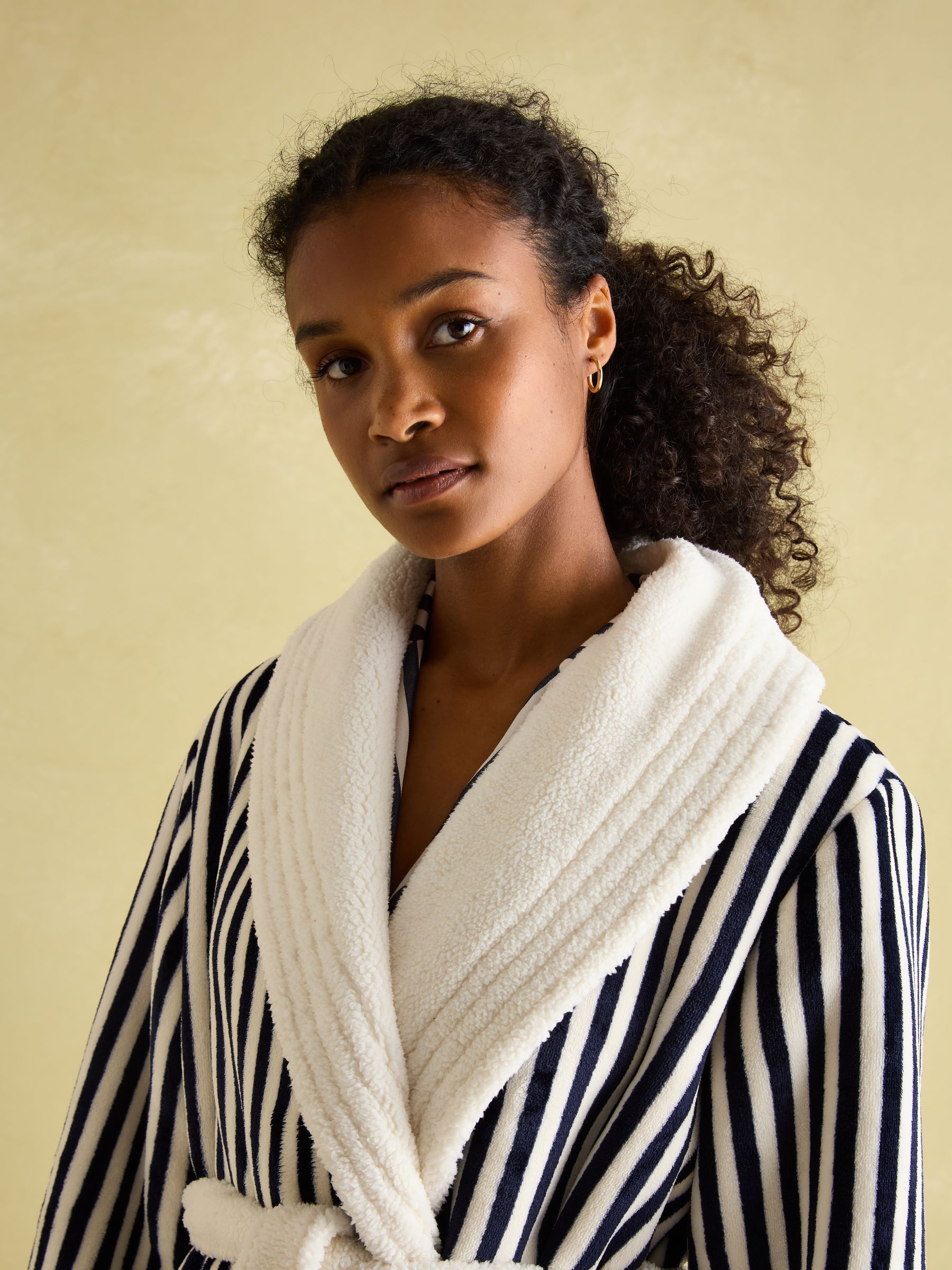 Matilda Navy & White Fleece Lined Dressing Gown - Image 4 of 7