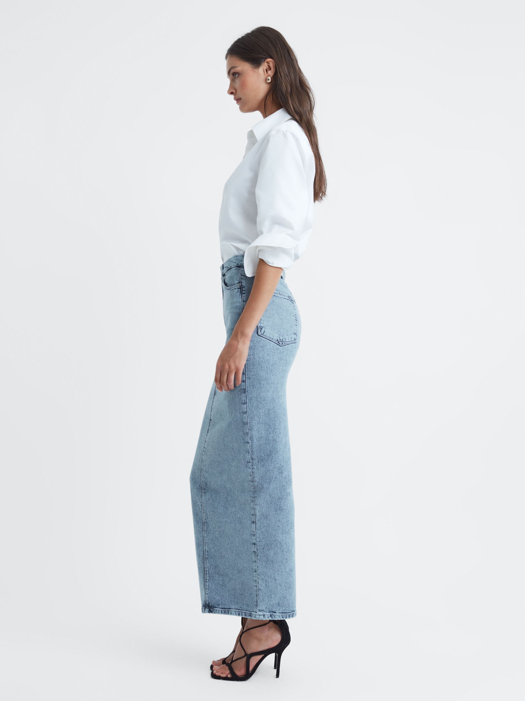Good American Denim Maxi Skirt in Indigo - Image 3 of 5