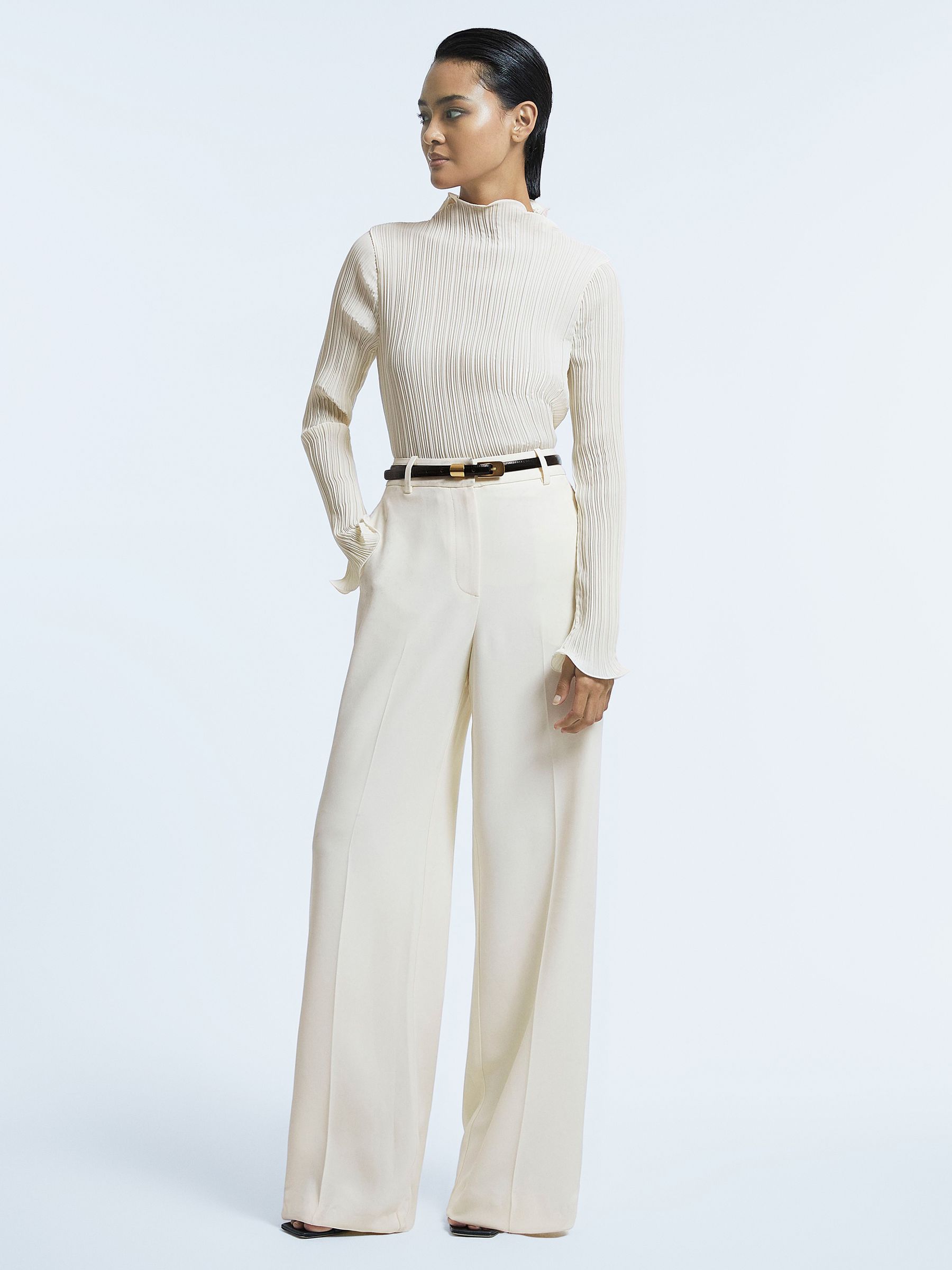Fitted Ribbed Ruffle Neck Top in Cream - Image 4 of 6