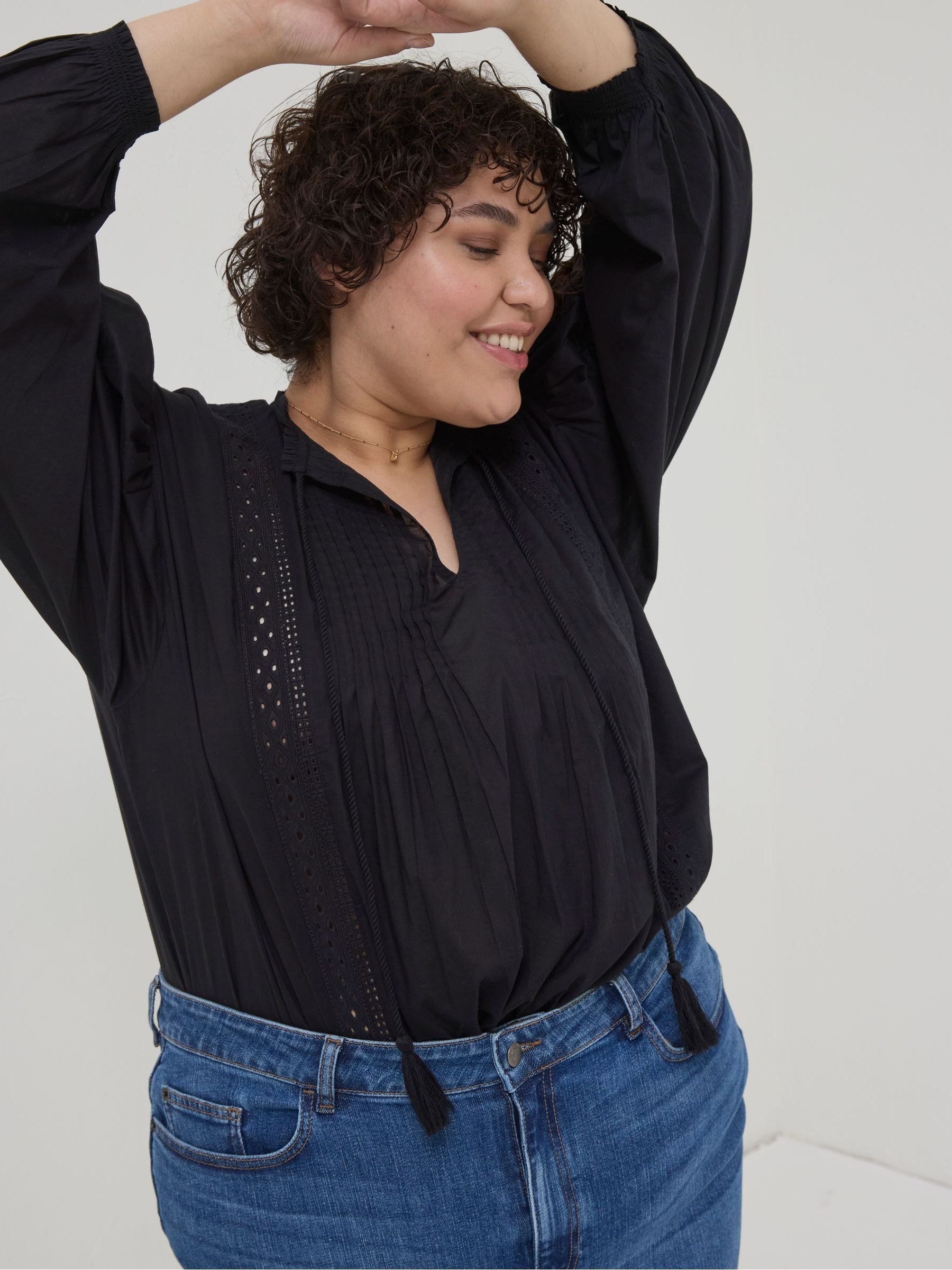 Black Lace Freya Blouse - Image 5 of 6