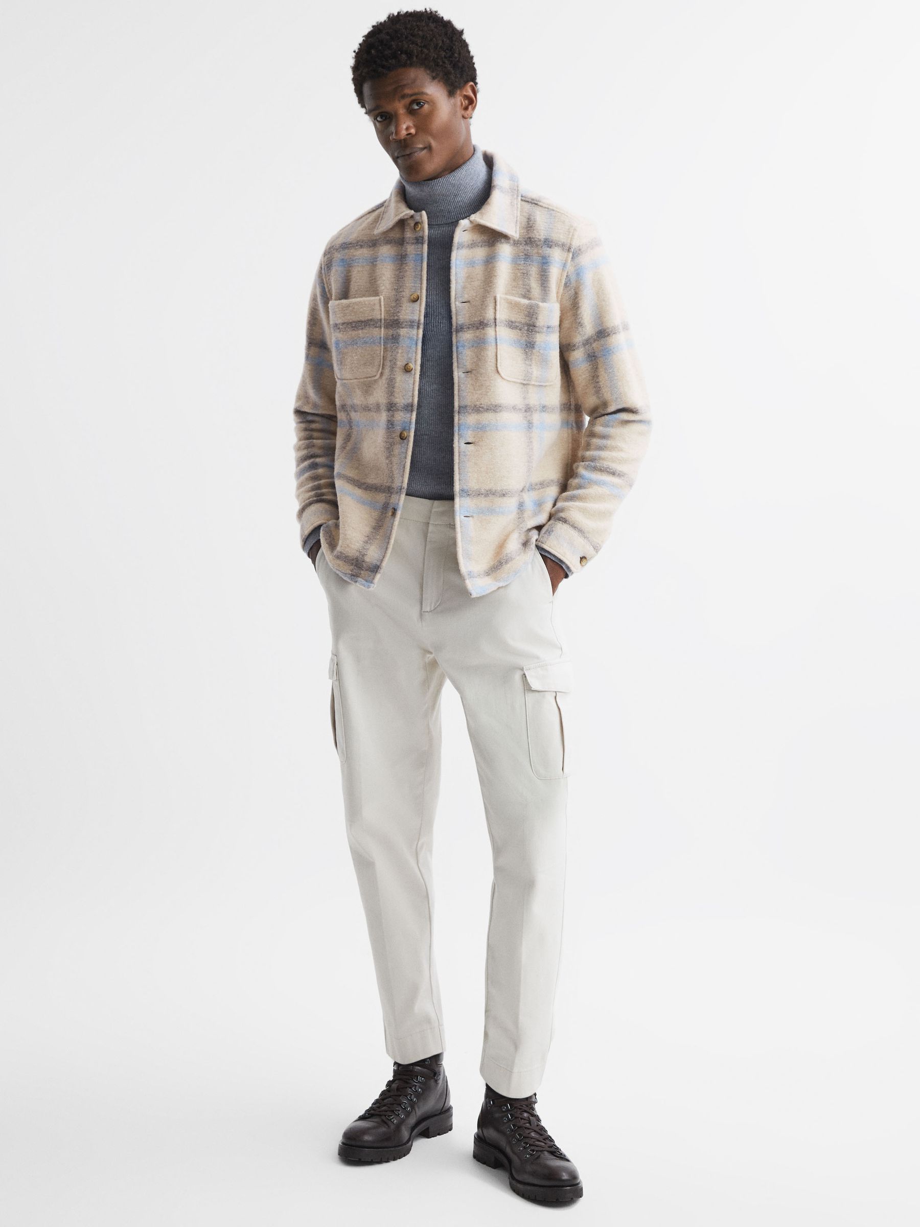 Wool Blend Check Overshirt in Oatmeal/Soft Blue - Bild 4 von 5