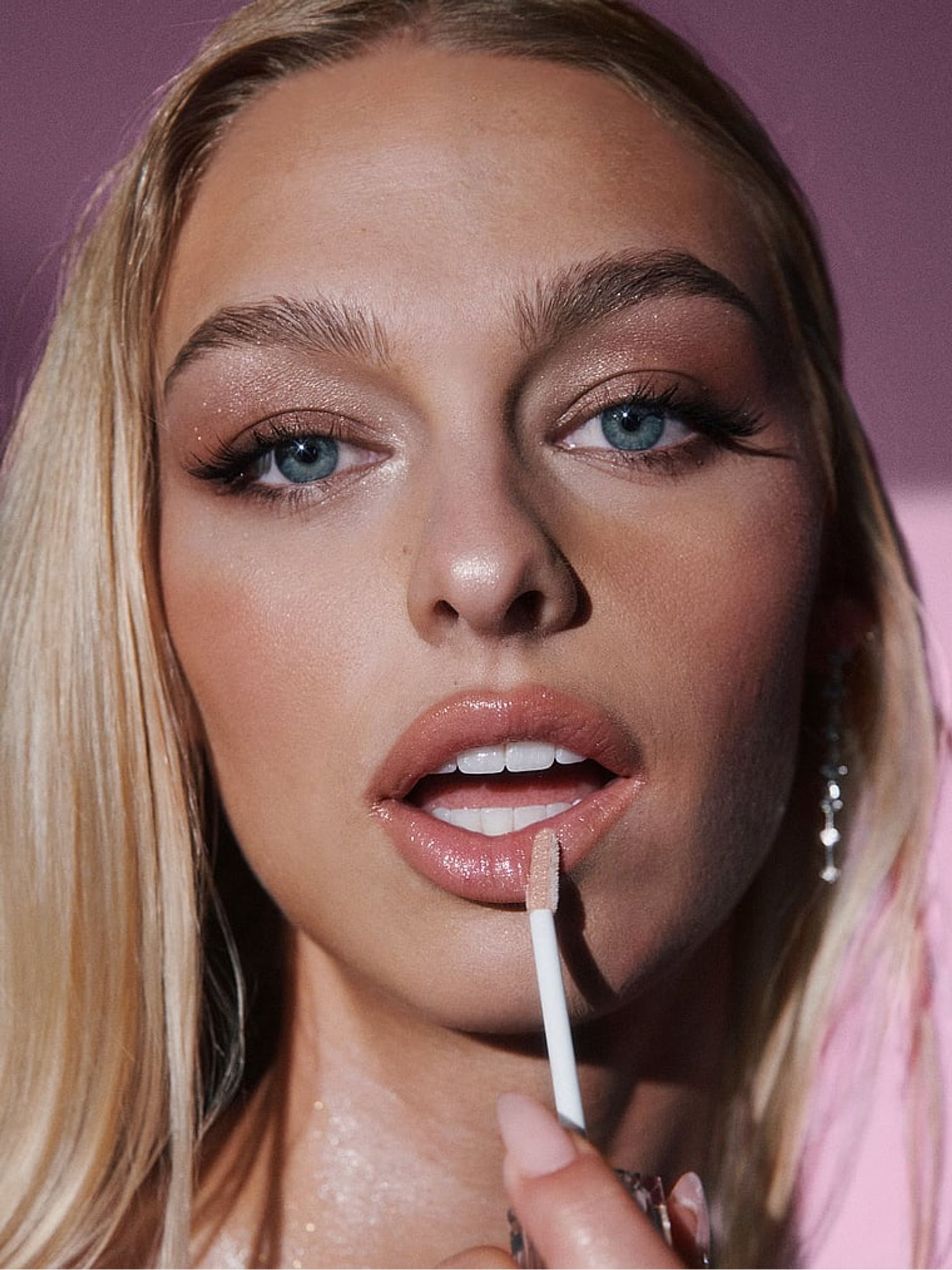 Peony Prism Bombshell Shine Lip Drama Ultra-Shimmer Gloss - Image 2 of 3 Peony Prism Bombshell Shine Lip Drama Ultra-Shimmer Gloss - Image 2 of 3