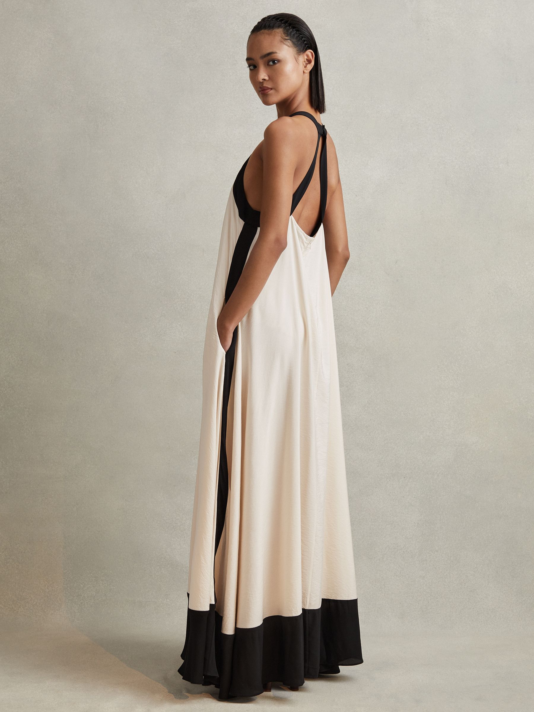 Relaxed Colourblock Maxi Dress in Neutral/Black - Image 4 of 6