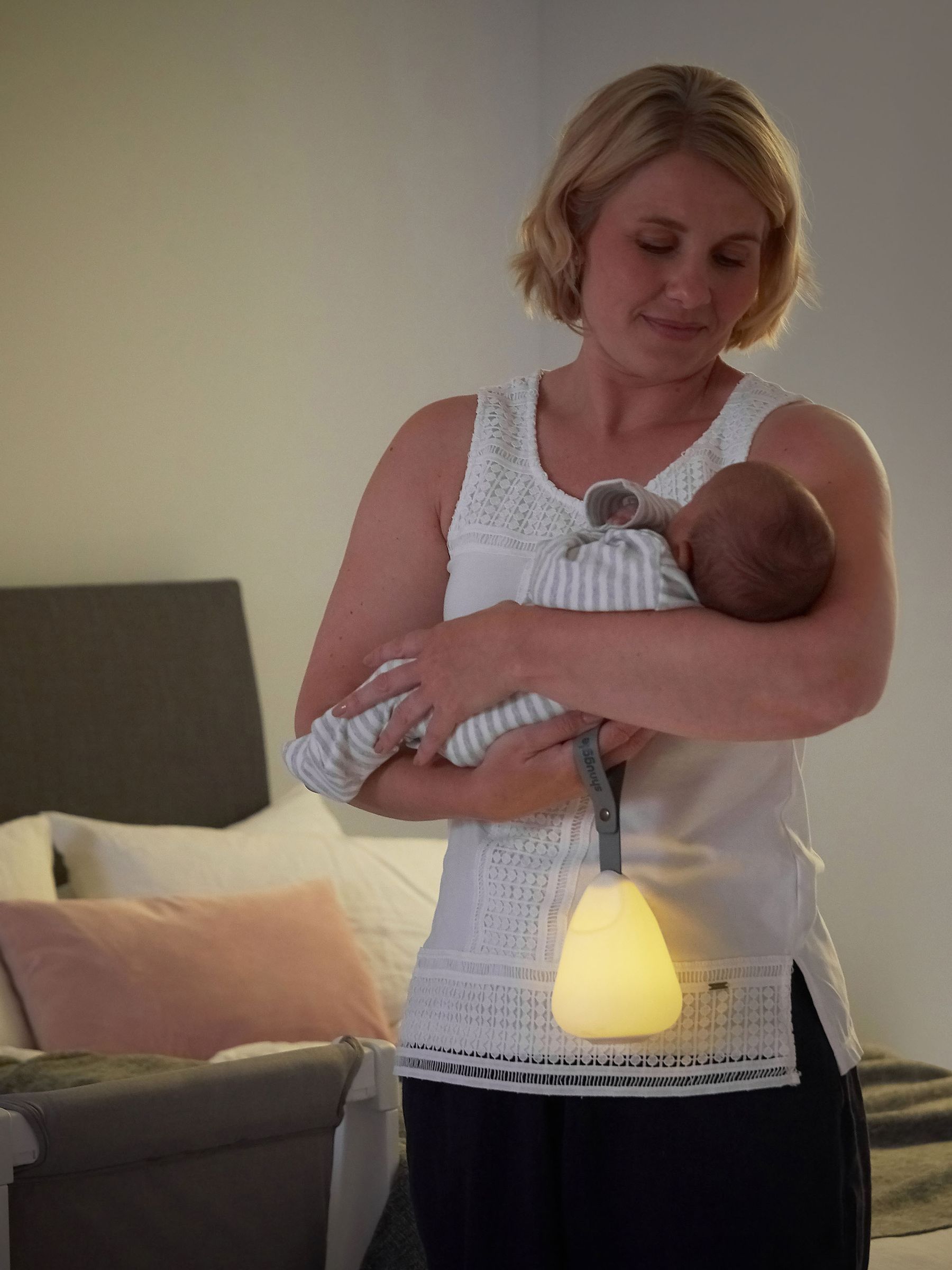 Shnuggle Moonlight Nightlight - Image 9 of 11