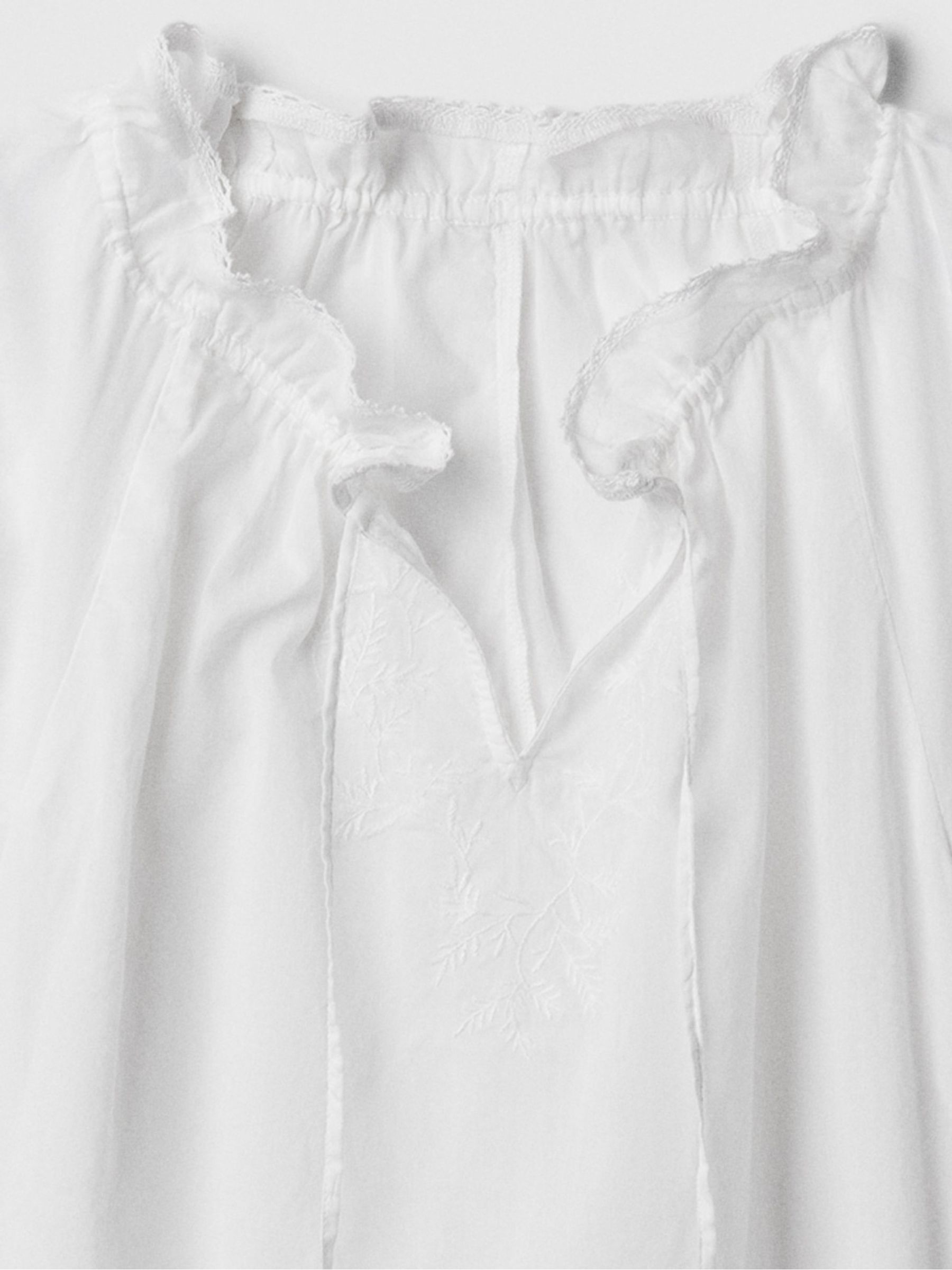 White Lace Flutter Sleeve Blouse - Image 4 of 4