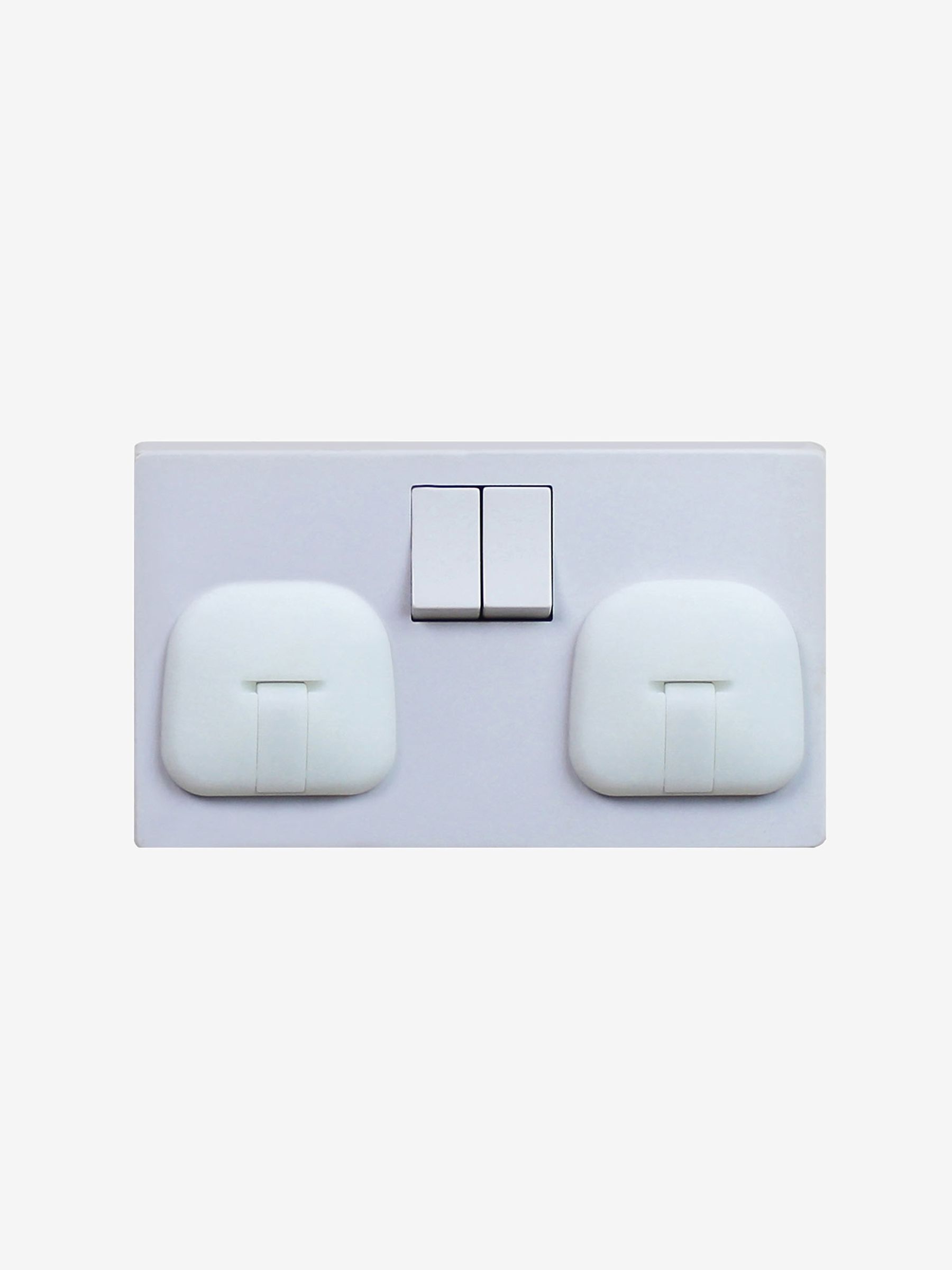 Fred Plug Socket Covers x 6 - Image 1 of 4