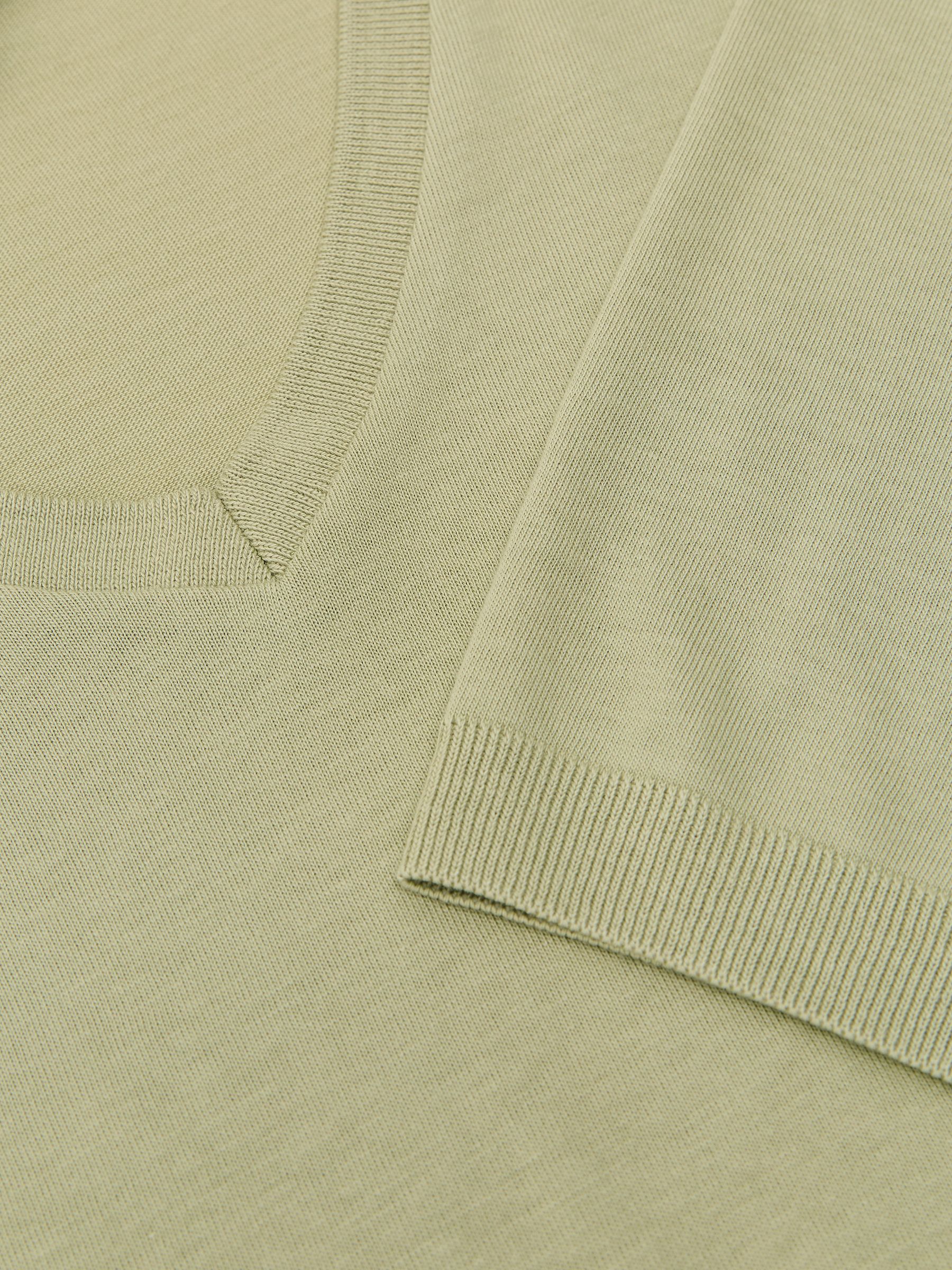 Cotton-Modal V-Neck Tailored-Fit T-Shirt in Green - Image 6 de 6