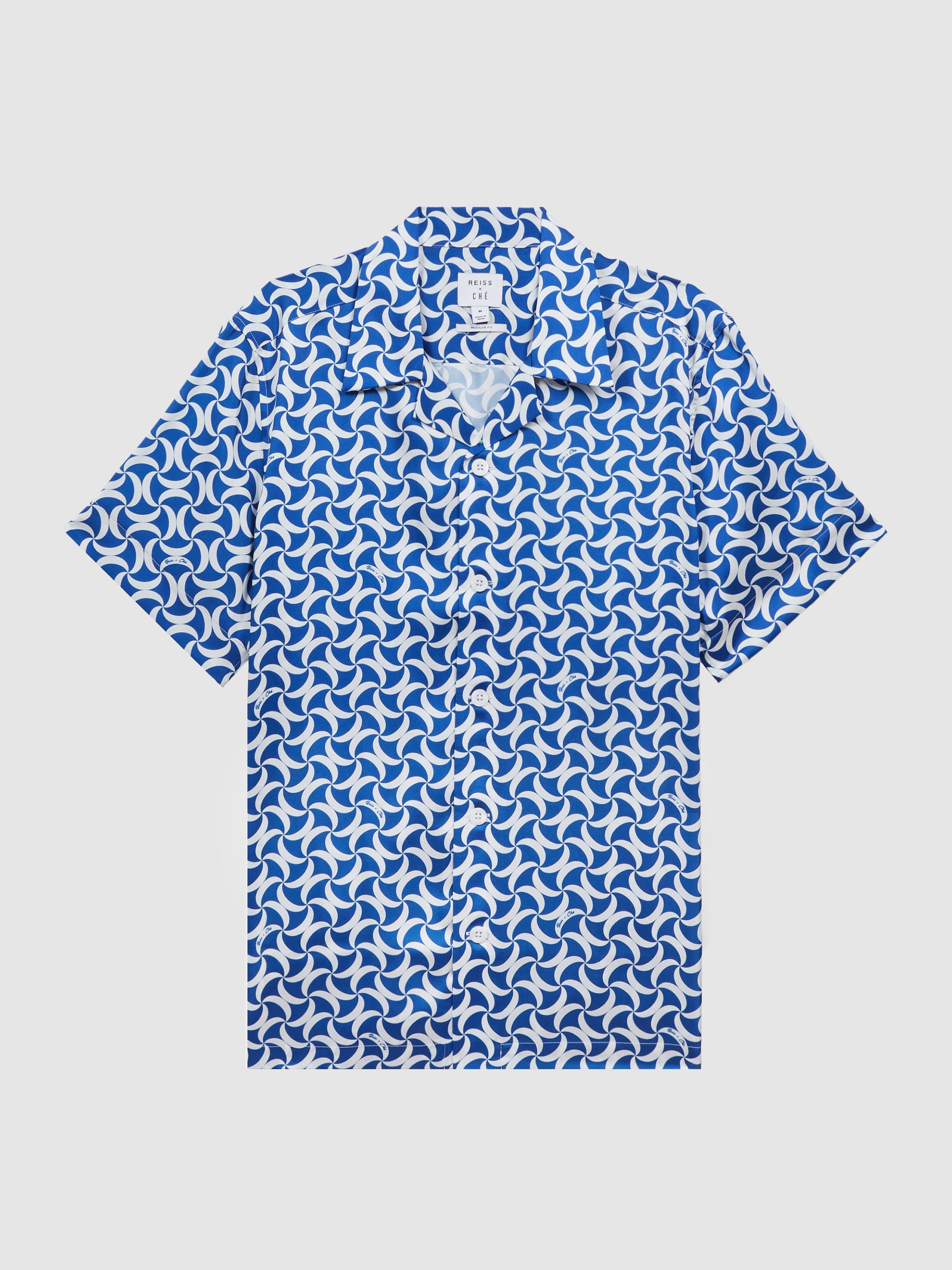 Reiss Ché Printed Cuban Collar Button-Through Shirt in Bright Blue/White - Image 2 of 6